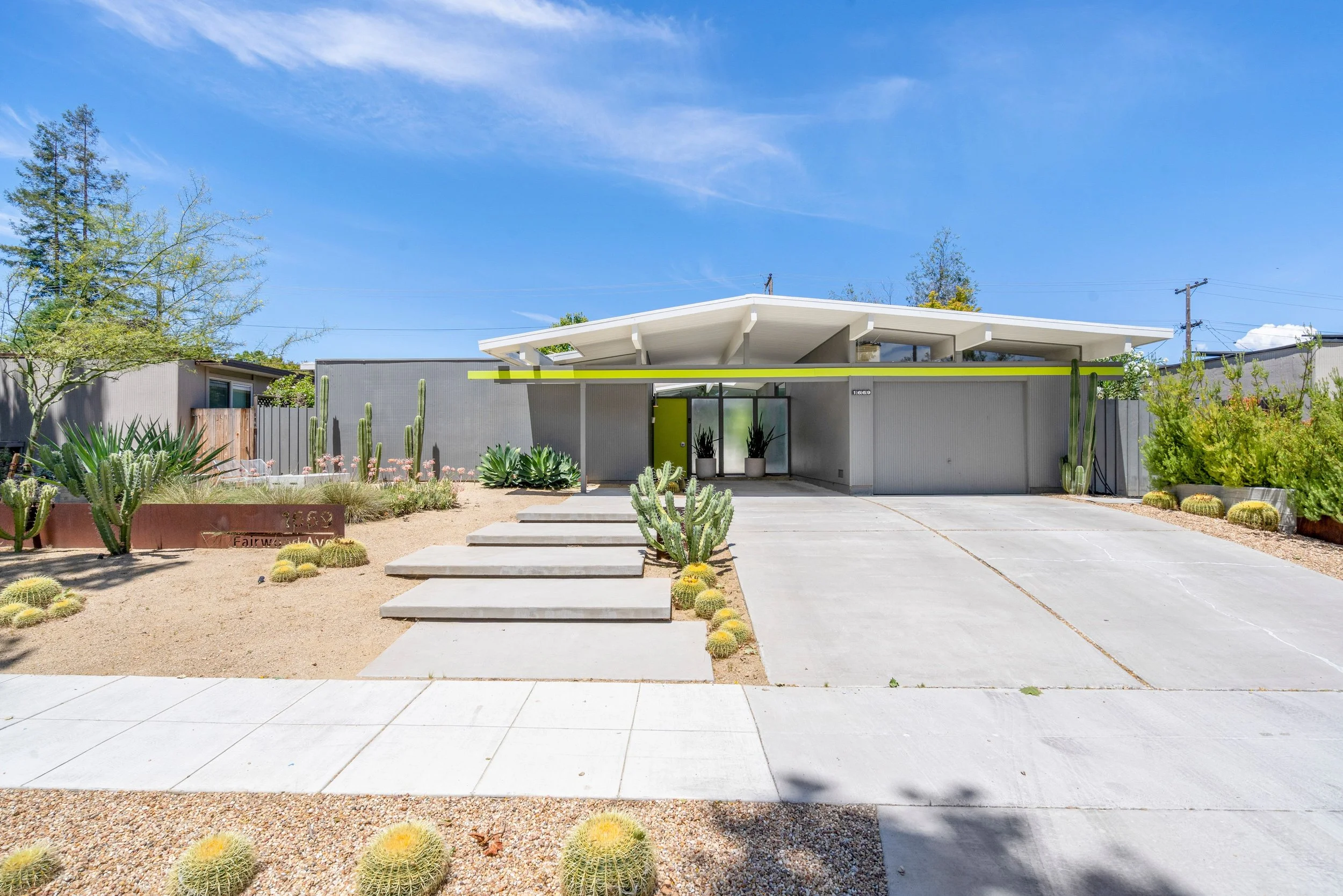 A Reimagined Fairglen Eichler Where Desert Modernism Meets Classic California Living