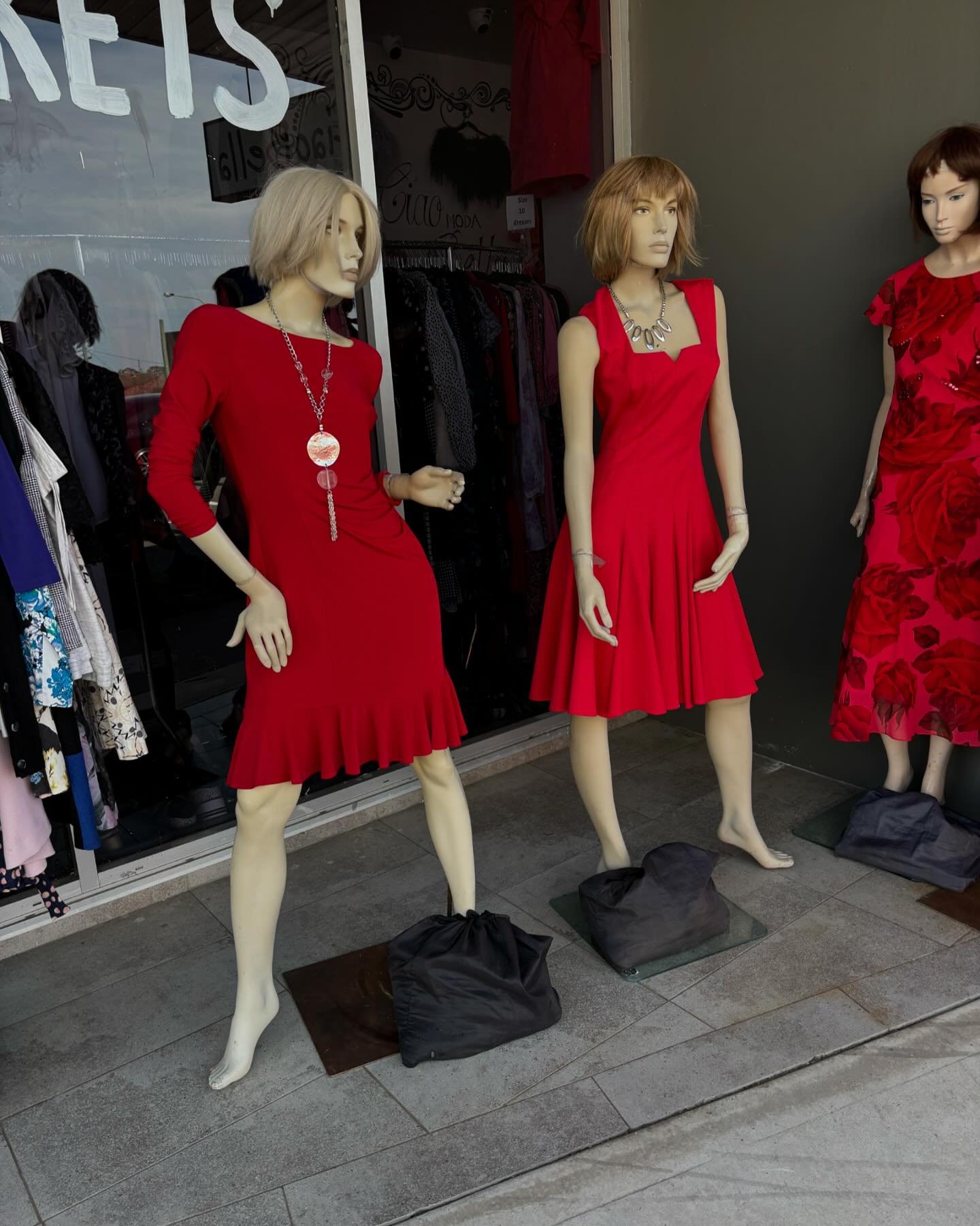 RED - classic , elegant, timeless &amp; sexy!!