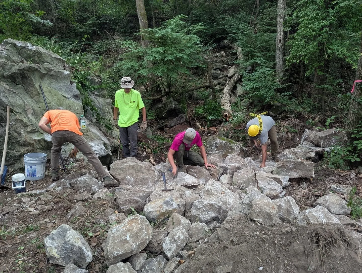 The Krewe has been slanging serious rock in Joplin for the new MOmemtum Bike Park. Been using pretty much every technique and trick in the book!! @protrailbuilder
 @americanrampcompany #nomadtrailsdevelopment #protrailbuilder #trailbuilding #trailbui