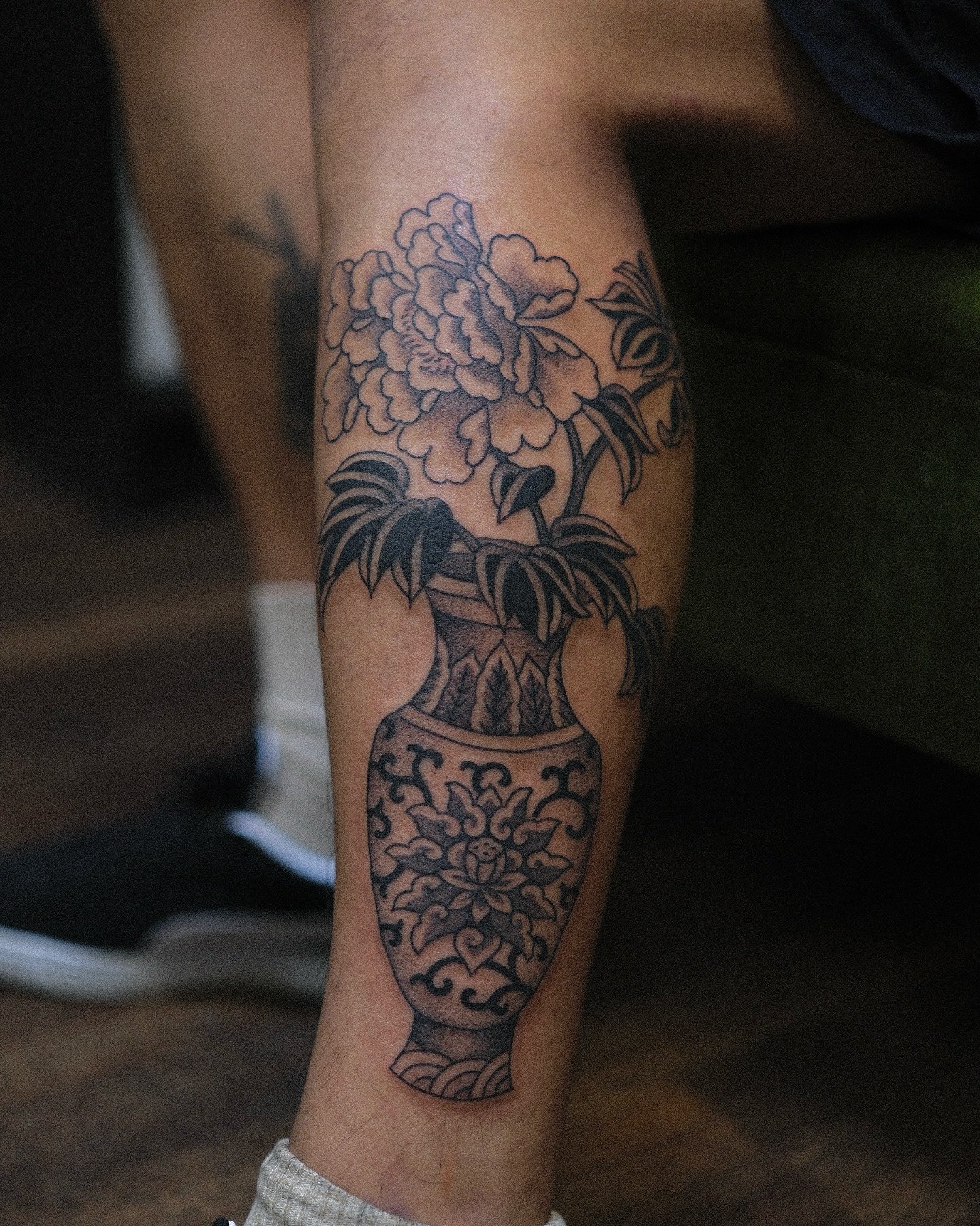 Vase and peony, thanks so much Jan! @chapeltattoo 
Book in an appointment or free consultation via link in bio 😊