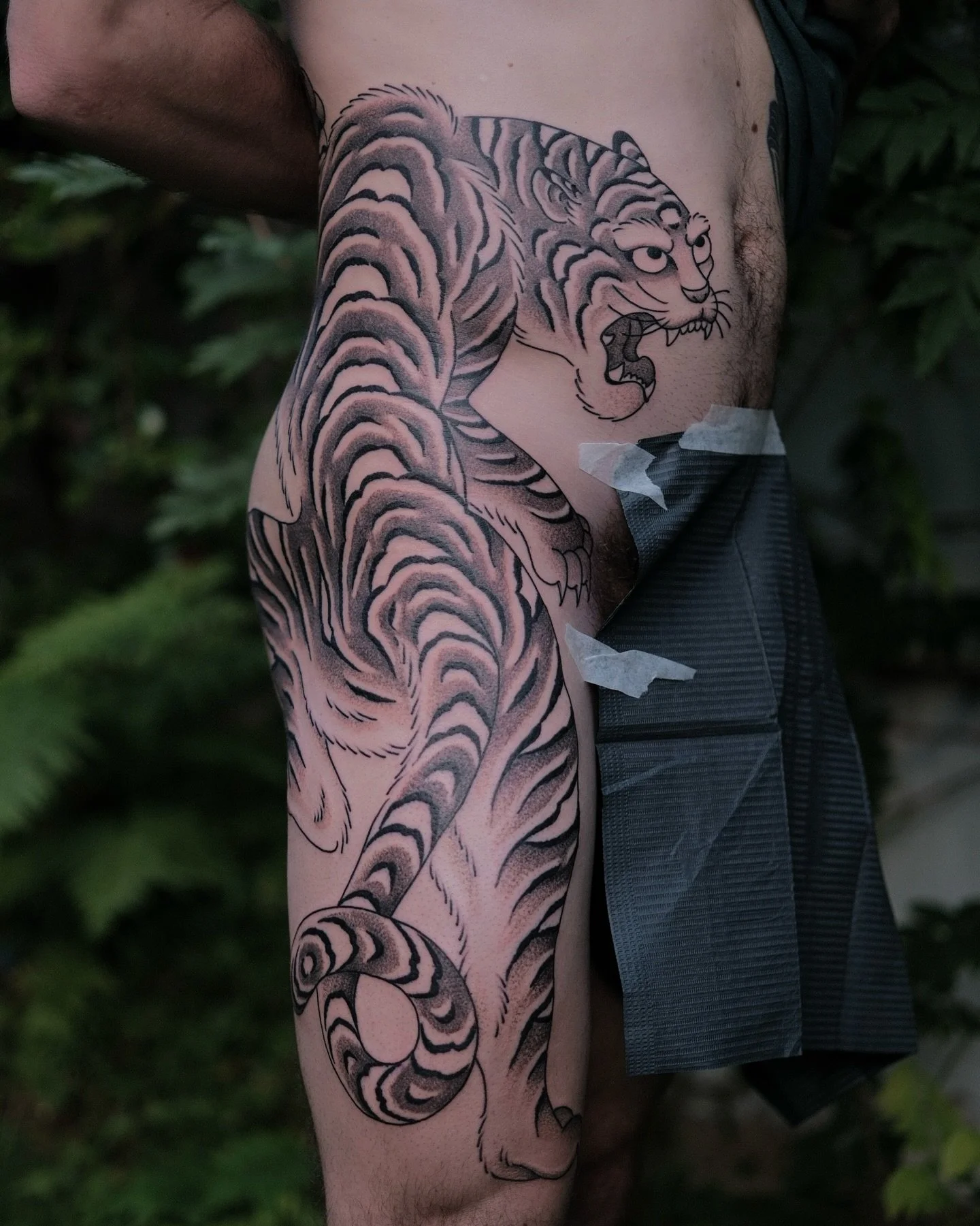 An absolute dream project for @forrestthorp who sat like a boss for a marathon 10 hour session.
I love doing large scale, impactful tattoos like this! Super inspiring ✨

Done during my guest spot @aucklandtattoostudio