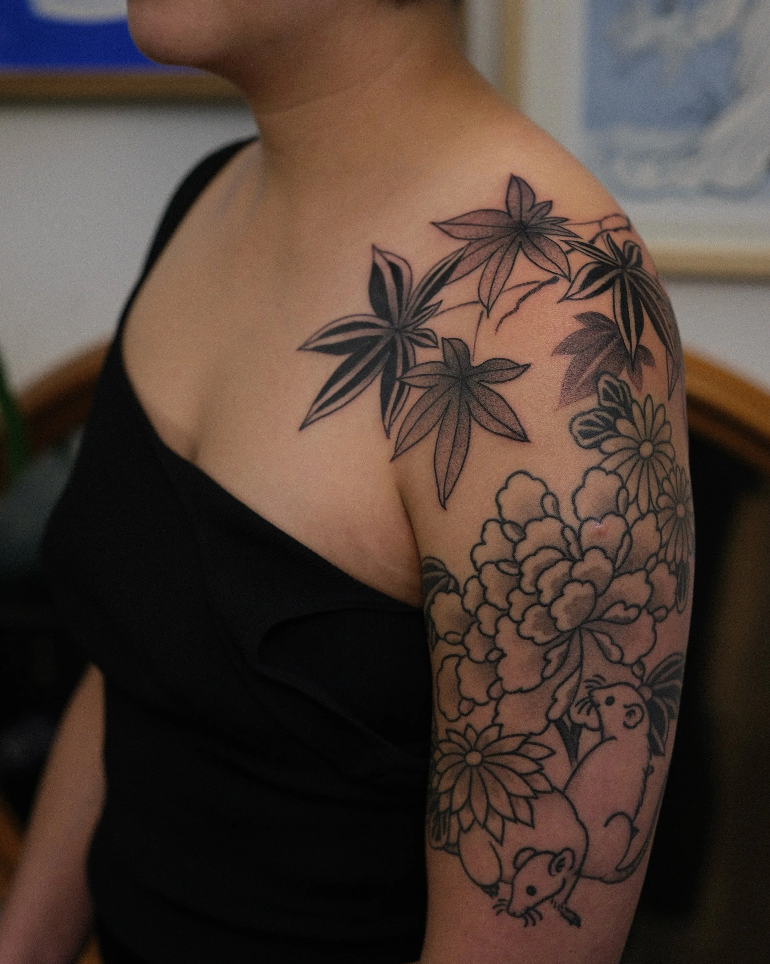 Added this maple branch to Helsa&rsquo;s shoulder. We wanted to fill out the arm a bit more and make a nice silhouette from the shoulder onto the chest. The mice and flowers are about a year old. Thanks Helsa! 

Made @chapeltattoo 

Bookings via link