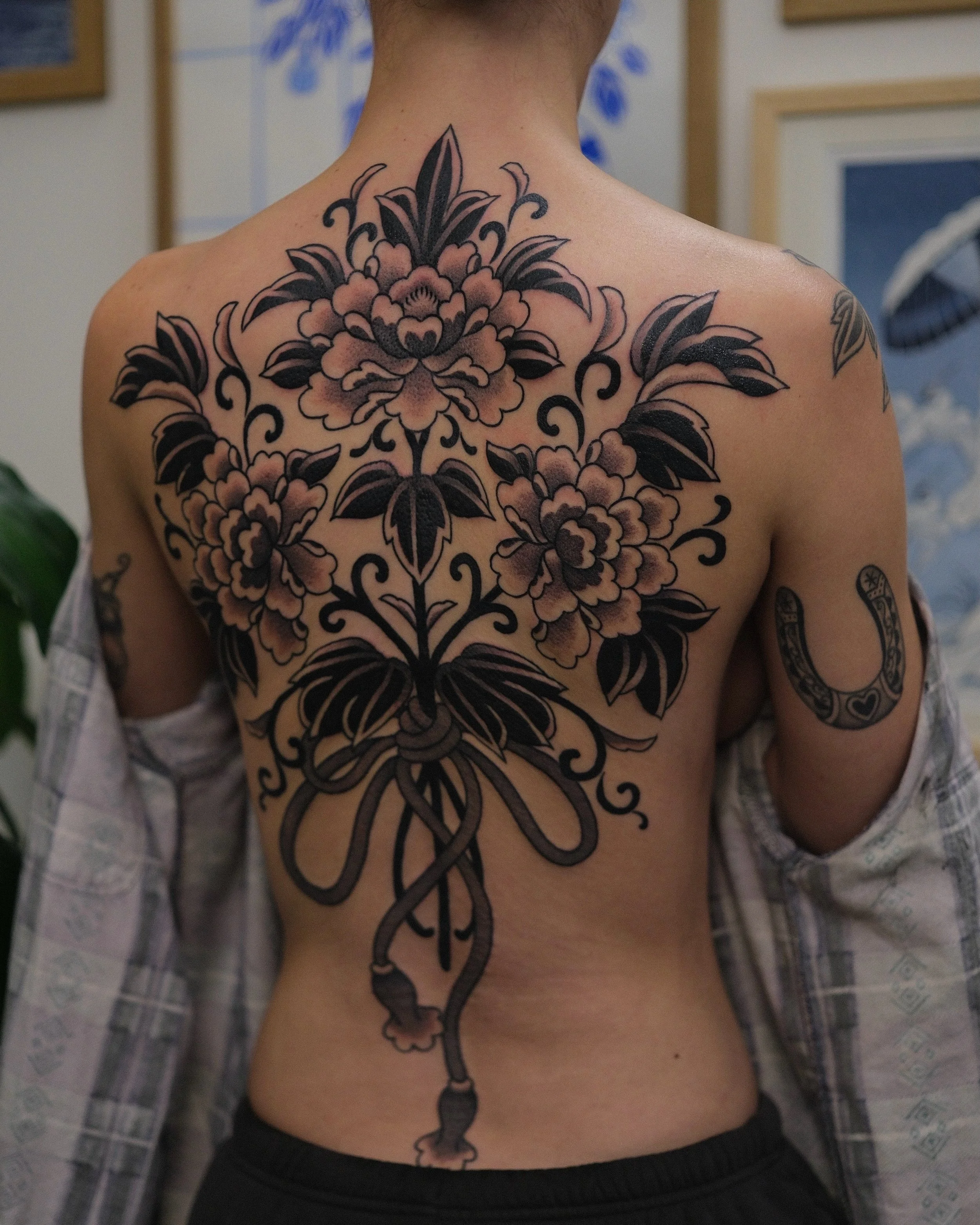 Big thanks to Victoria for this fun back piece! 🙏🙏🙏Completed in 2 sessions @chapeltattoo 
If you&rsquo;re thinking about getting your back done, I&rsquo;d love to chat! Book in a free consultation via the link in bio ☺️