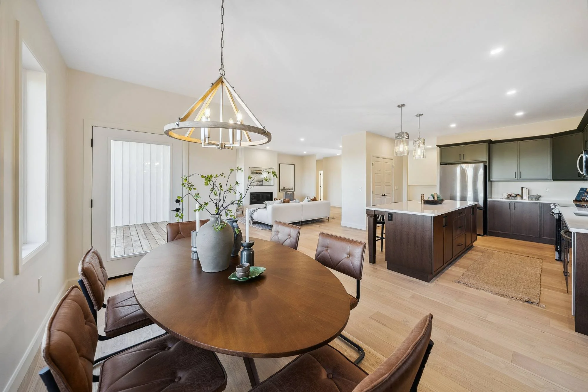 Dining_Kitchen_New_Build.jpg