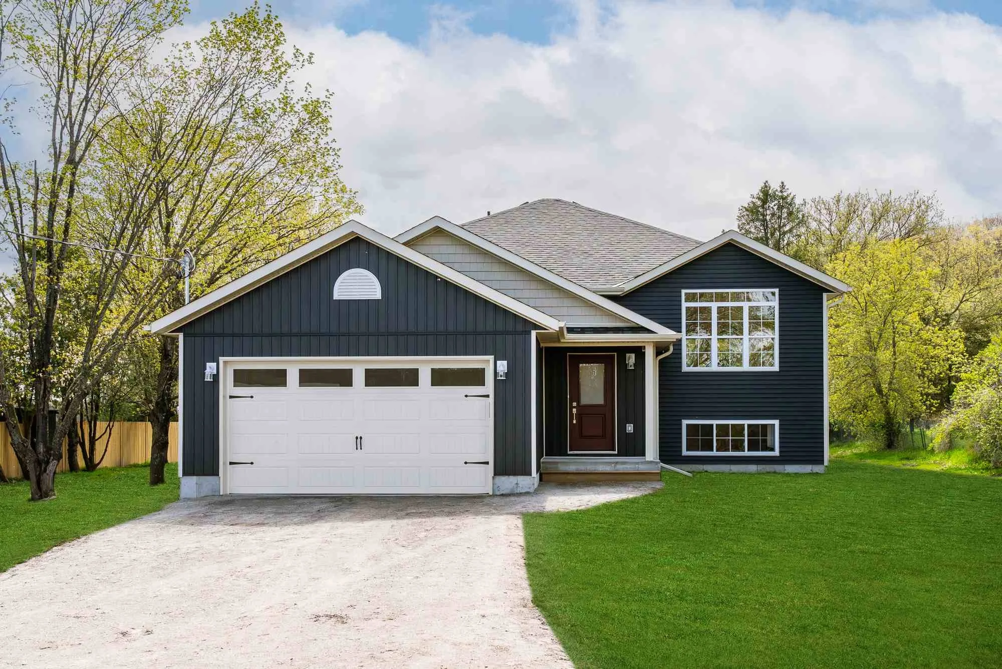 new_home_build_exterior_Campbellford.jpg