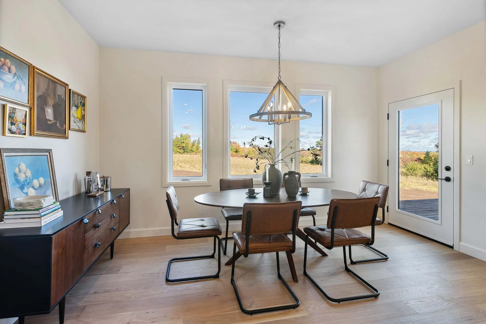 Dining_Area_New_Home.jpg