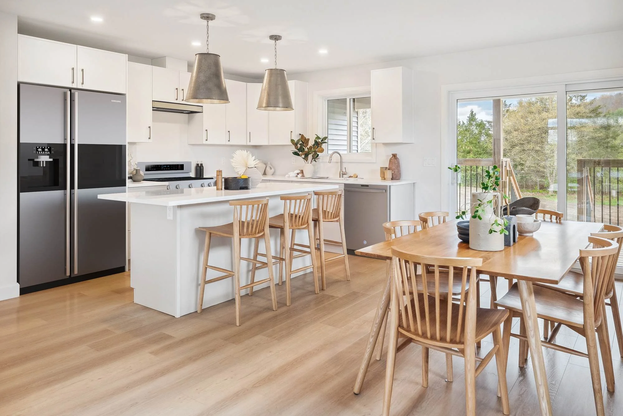 kitchen_and_dining_new_home_Trent_Hills.jpg