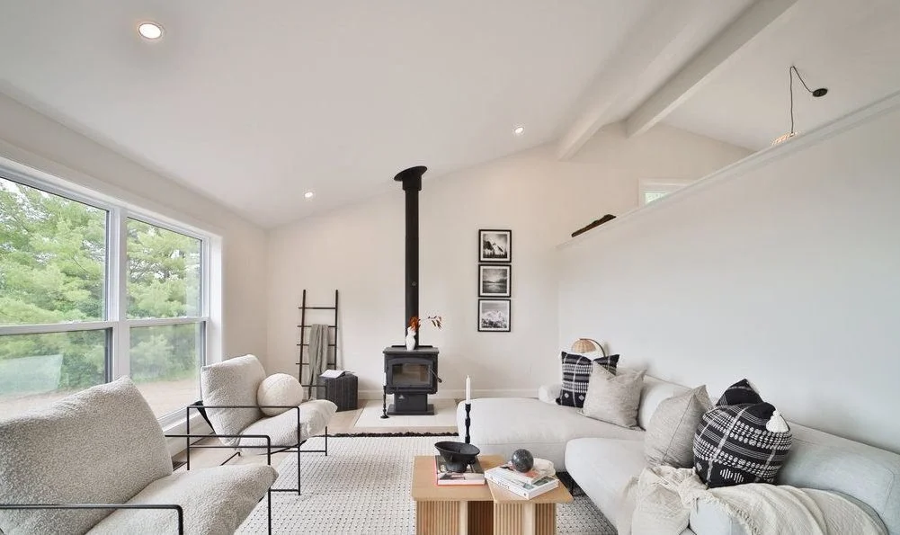 Cozy_Living_Room_Reno_Trent_Hills.jpg