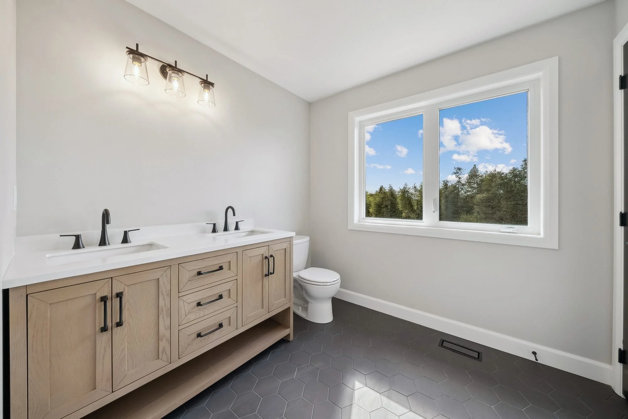 Quality_Bathroom_Construction.jpg