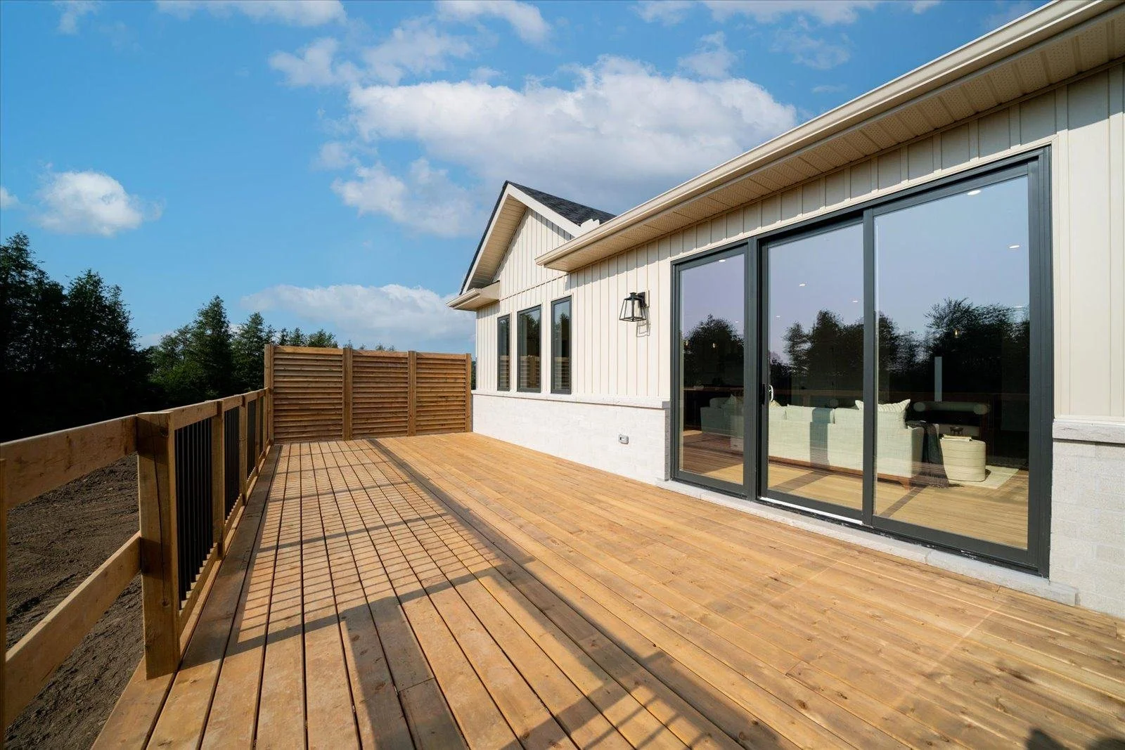 Large_Back_Deck.jpg