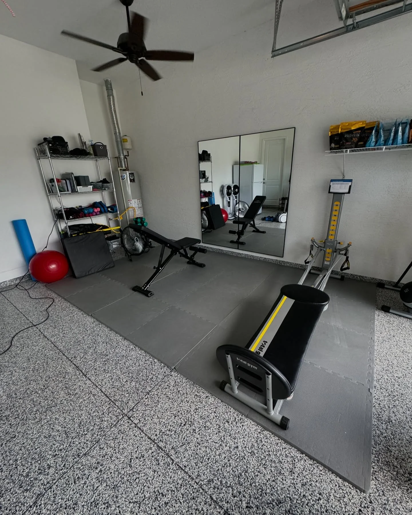 ✨ GARAGE TRANSFORMATION ✨
This client knew she needed a space to get and stay fit. She enlisted our help to transform her garage into the gym of her dreams! 
.
.
.
#seebeyondtheclutter #decluttering #garageorganization #organize #organizing #tidy #ti