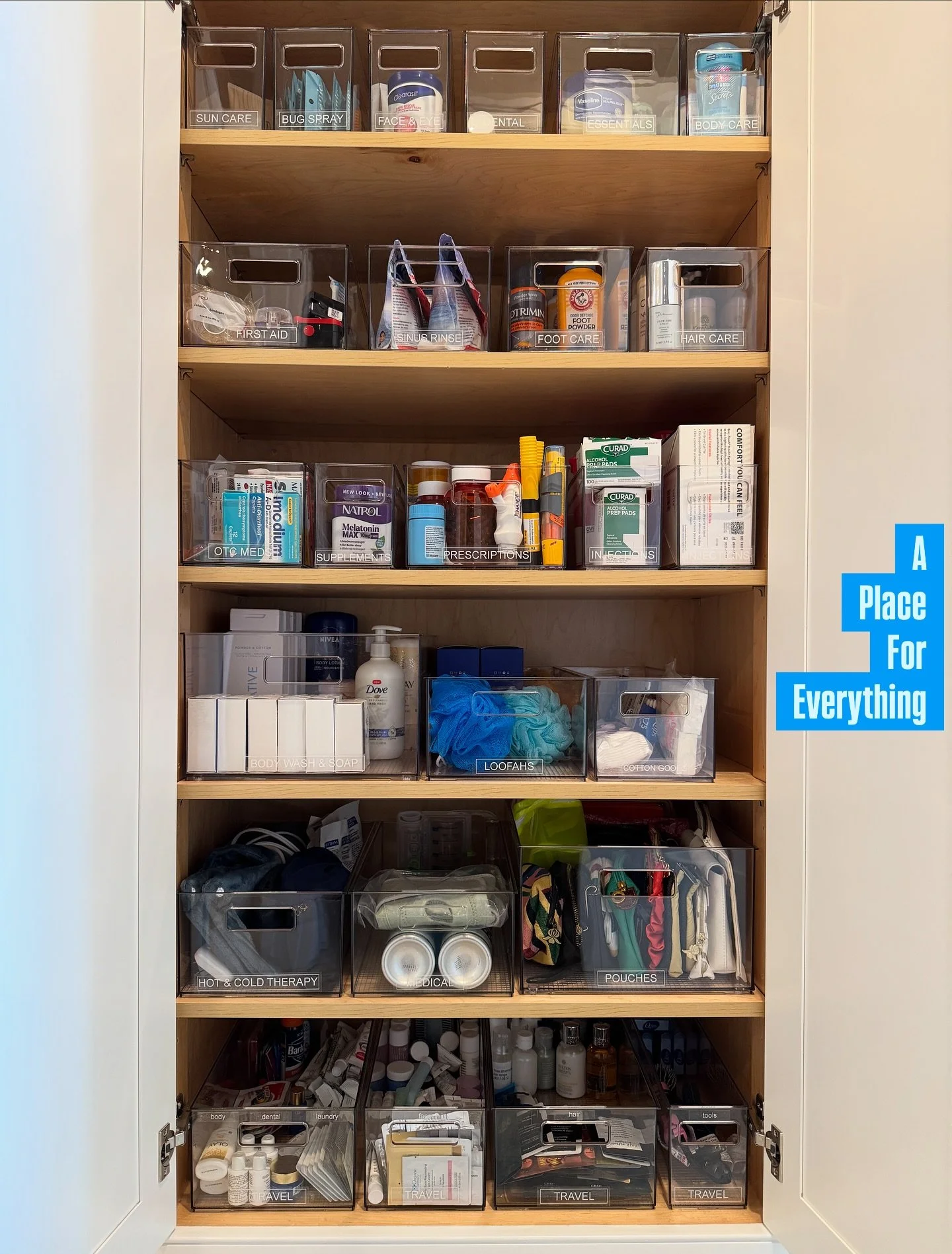 We love the final look of this primary bathroom cabinet 😍
.
.
.
Bathroom cabinets can easily become cluttered with expired meds, free samples, and unused products. It's essential to do a thorough clean-out and restock annually.
These clear organizer