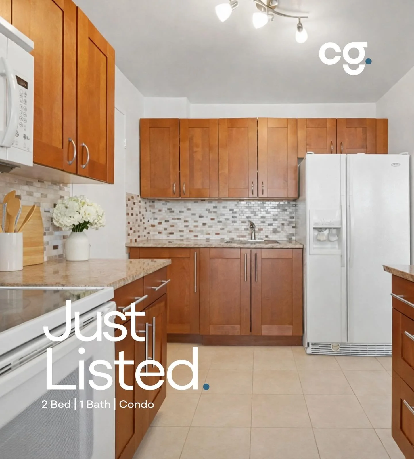 Just Listed | Unit 803 &ndash; 2625 Regina Street, Ottawa

Welcome to this bright and beautifully maintained 2-bed, 1-bath condo in a convenient Ottawa location. This ~900 square foot condo offers two bedrooms, one bathroom, a large outdoor patio and