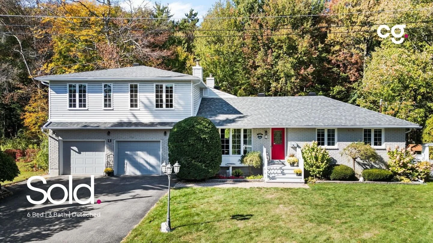 Just Sold | 5 Revol Road, Ottawa

So excited for our buyers on securing this incredible 6-bedroom home 🤍🌳

Backing onto the beautiful Pinhey Forest, this property feels like country living &mdash; all while being right in central Ottawa. Truly the 