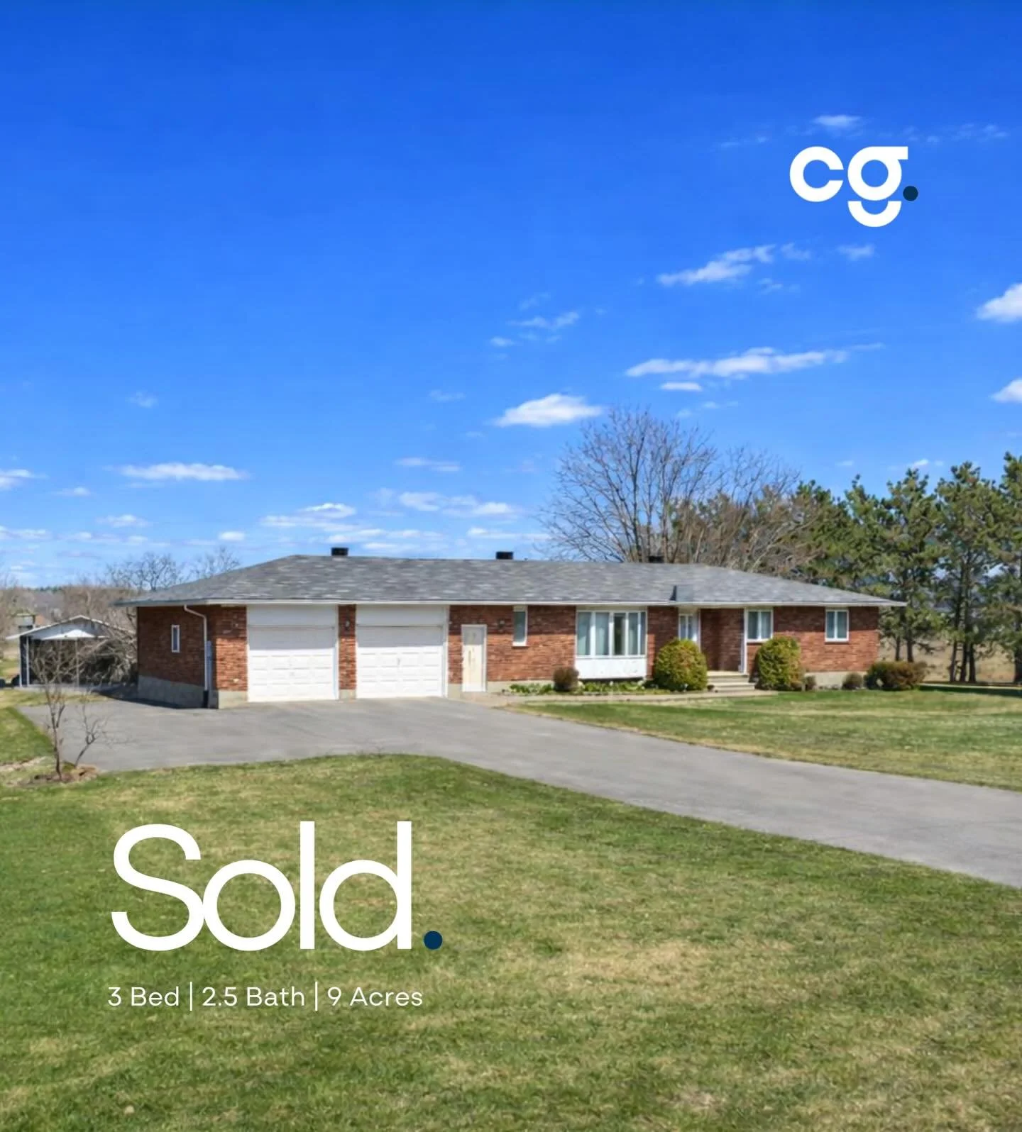 Sold | 594 Old Coach Road, Carp

9 acres. A sprawling bungalow. 4 garage spaces. And the kind of property that rarely hits the market these days. 

This one checked all the boxes &mdash; so when it came up, we knew we had to move fast. Multiple offer