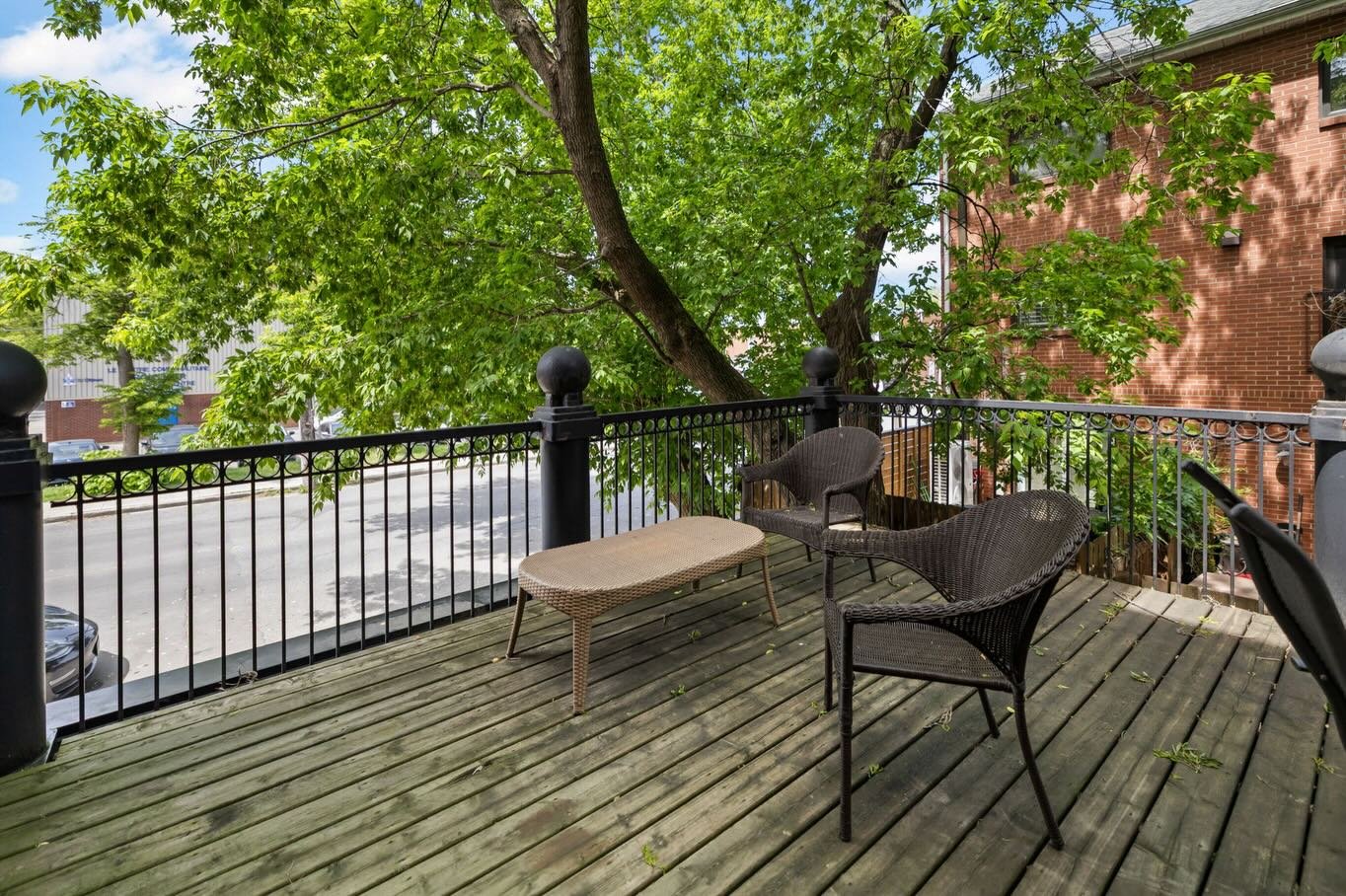 Coming soon to market&hellip;

📍 Cumberland St, Ottawa 
🌳 The most dreamy outdoor space
🏢 Two Beds | Two Baths 
😮 Under $450,000 

DM @andrewlatty for the early scoop! 

#Ottawa #OttawaCondo #CommonGroundGroup