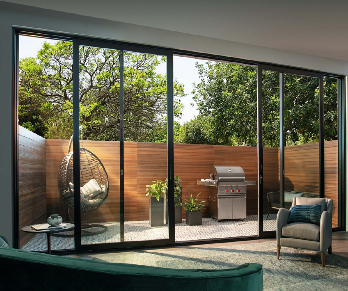 SLIDING DOOR