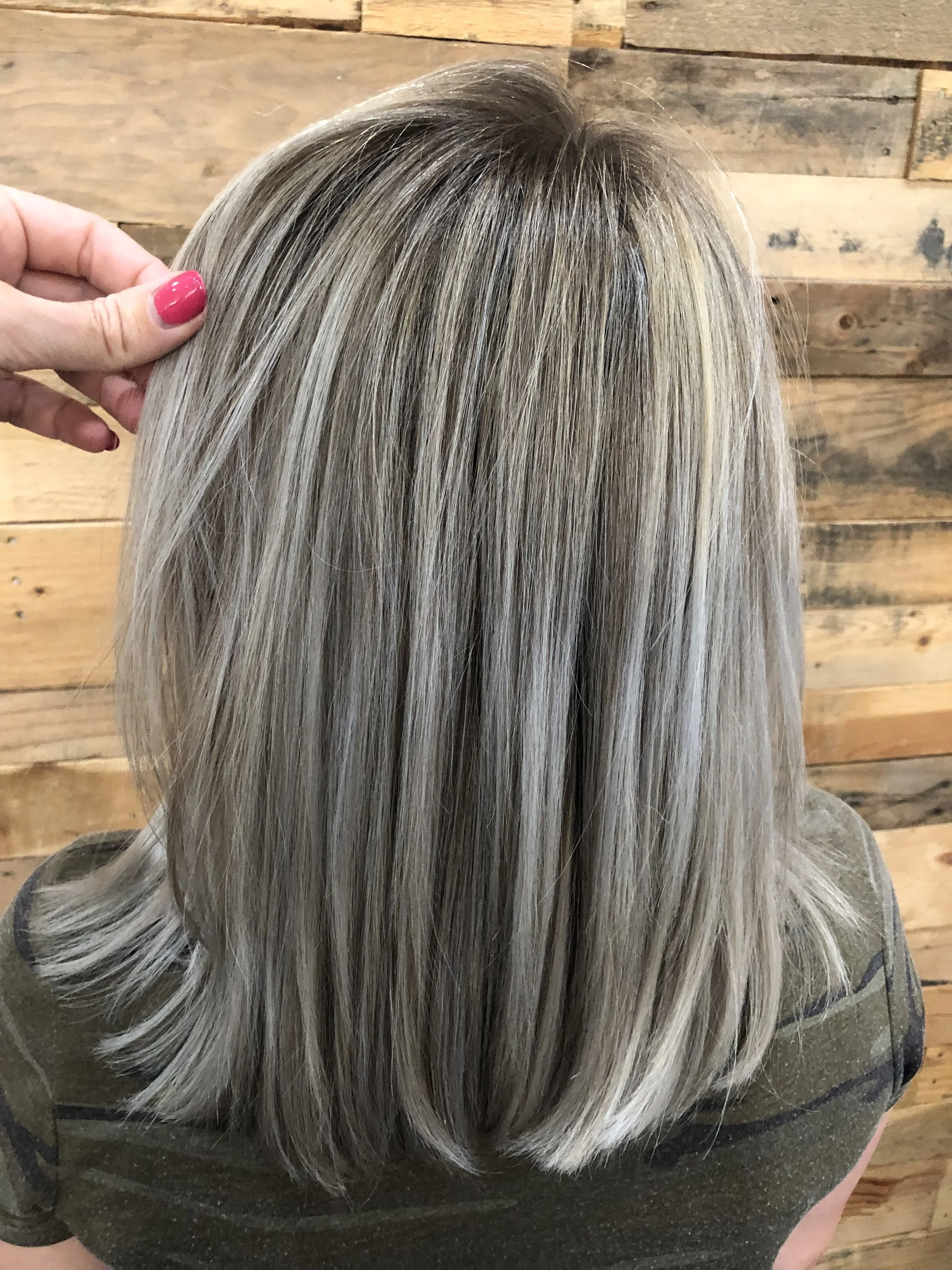 Partial Highlight + Glaze with Haircut + Bow Out