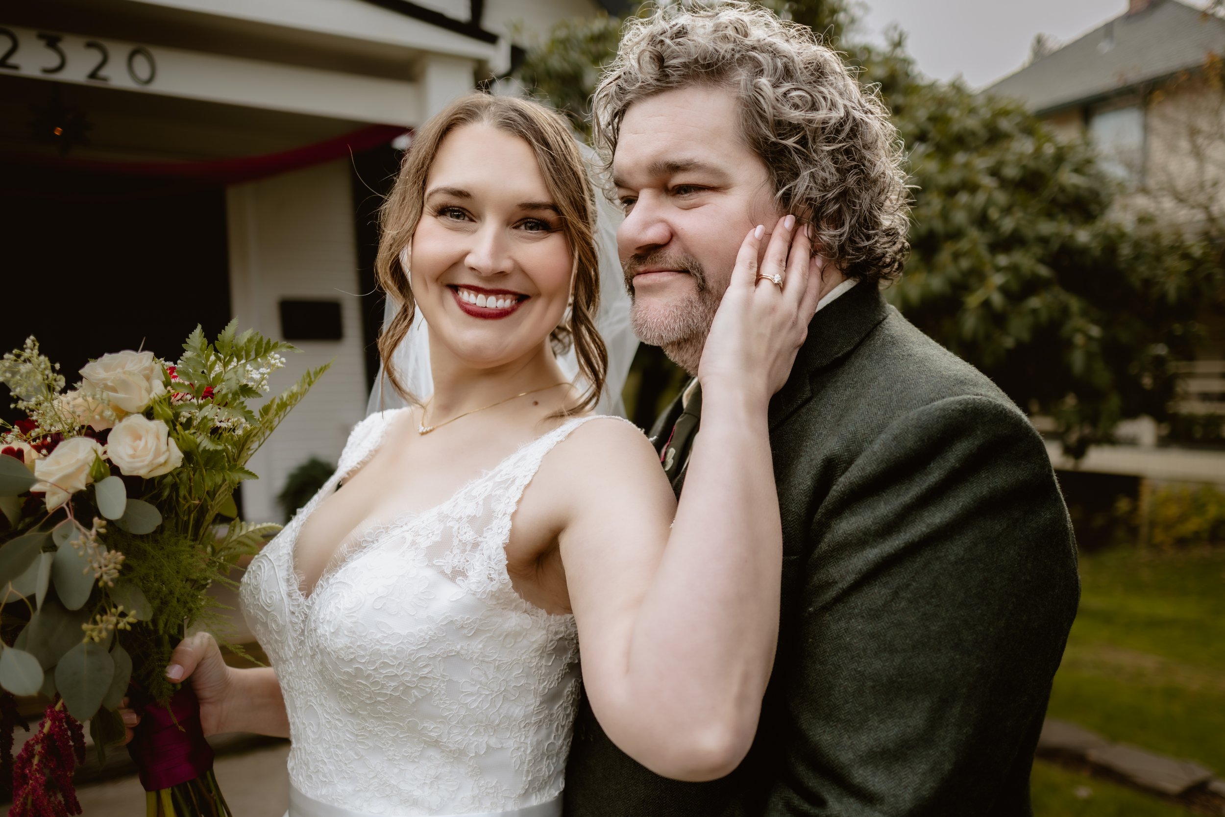 November newlywed portrait outside Hummingbird Hall in Corbett, Oregon
