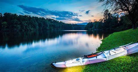 Kayak.jpg