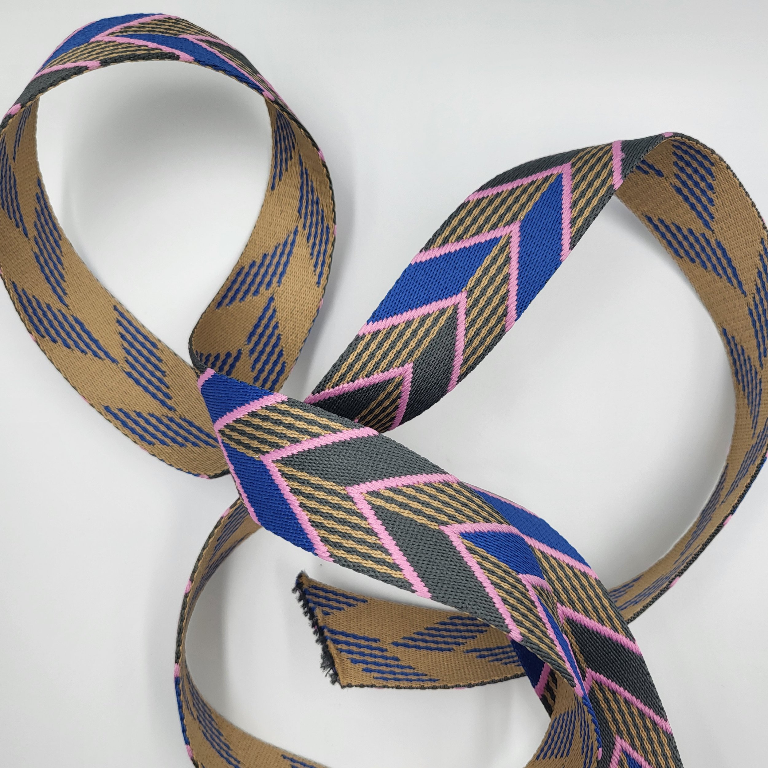 38mm webbing: blue and pink chevron
