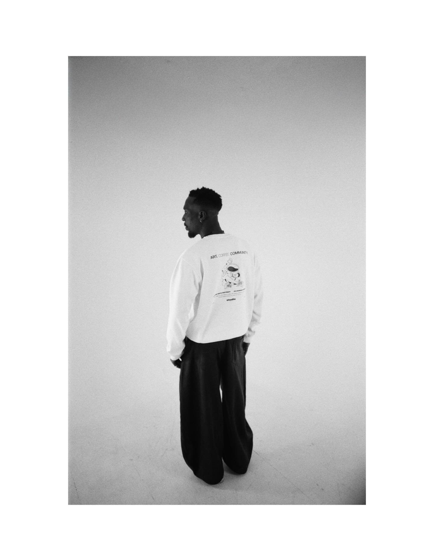 STUDIO COFFEE 

Shot on HP5 and Gold 200 using a Nikon F4 w 50mm/1.4 and a Nikon F2 with a 24mm 2.8

Creative director: @chri7z @mamizter 
Videography: @unauthorized_artwork 
Styled by: @b3lla.onl1ne 
Photography: 🙂&zwj;&harr;️
Film Developed and Sc