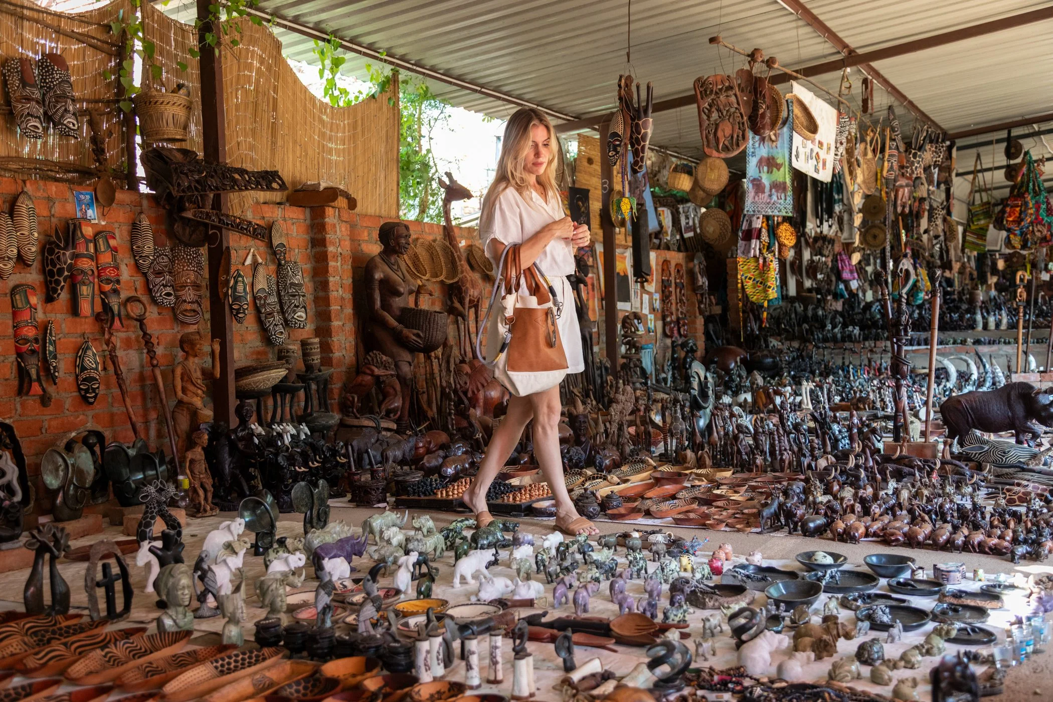 Ilala-Lodge-Experience-Shopping-04.jpg