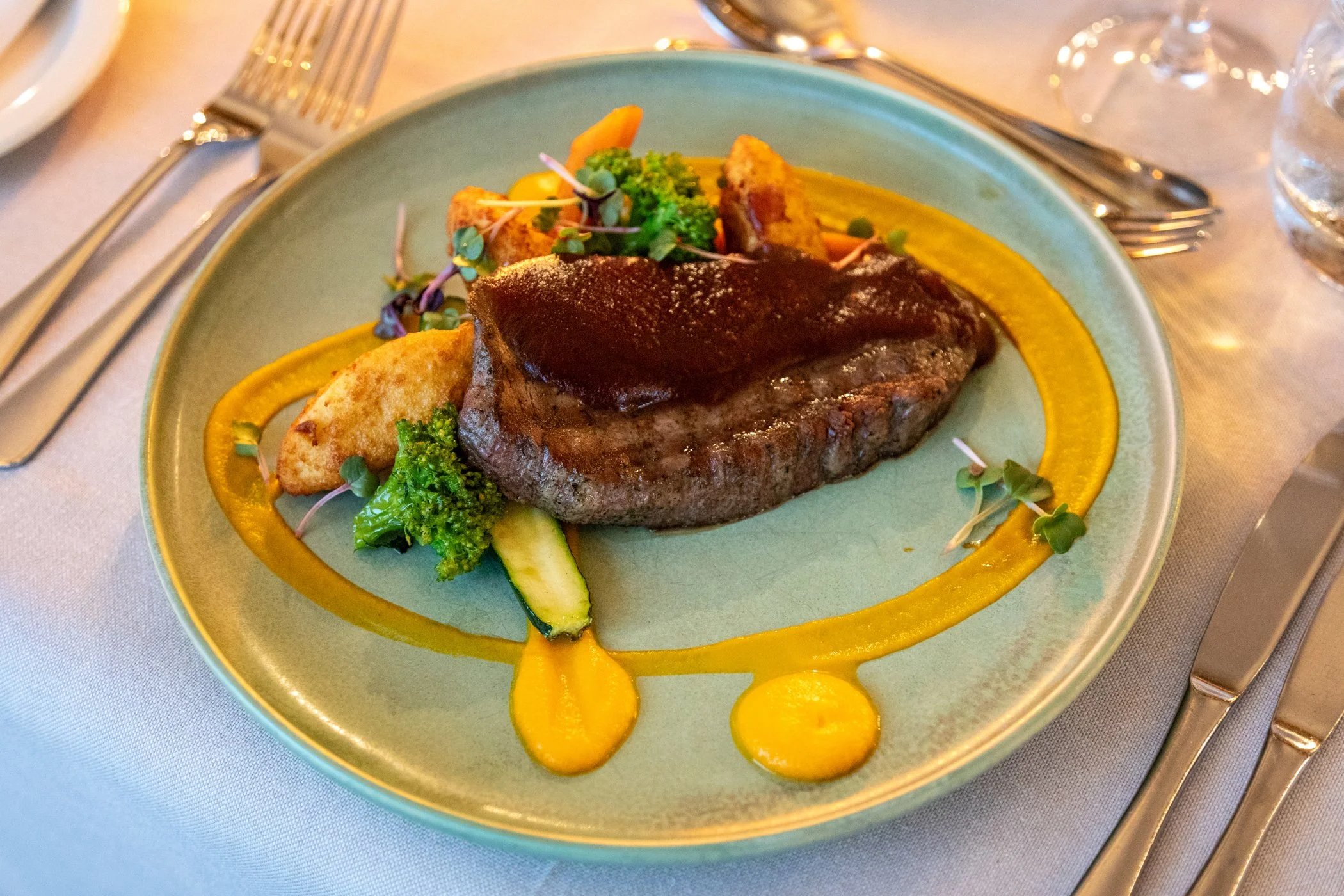 Ilala-Lodge-Dining-3-Dinner-17.jpg