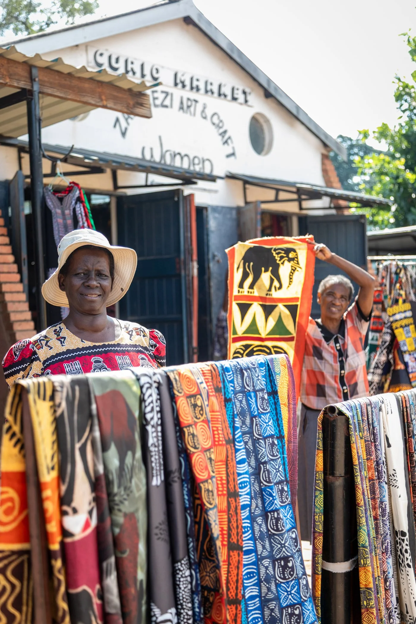 Ilala-Lodge-Experience-Shopping-01.jpg