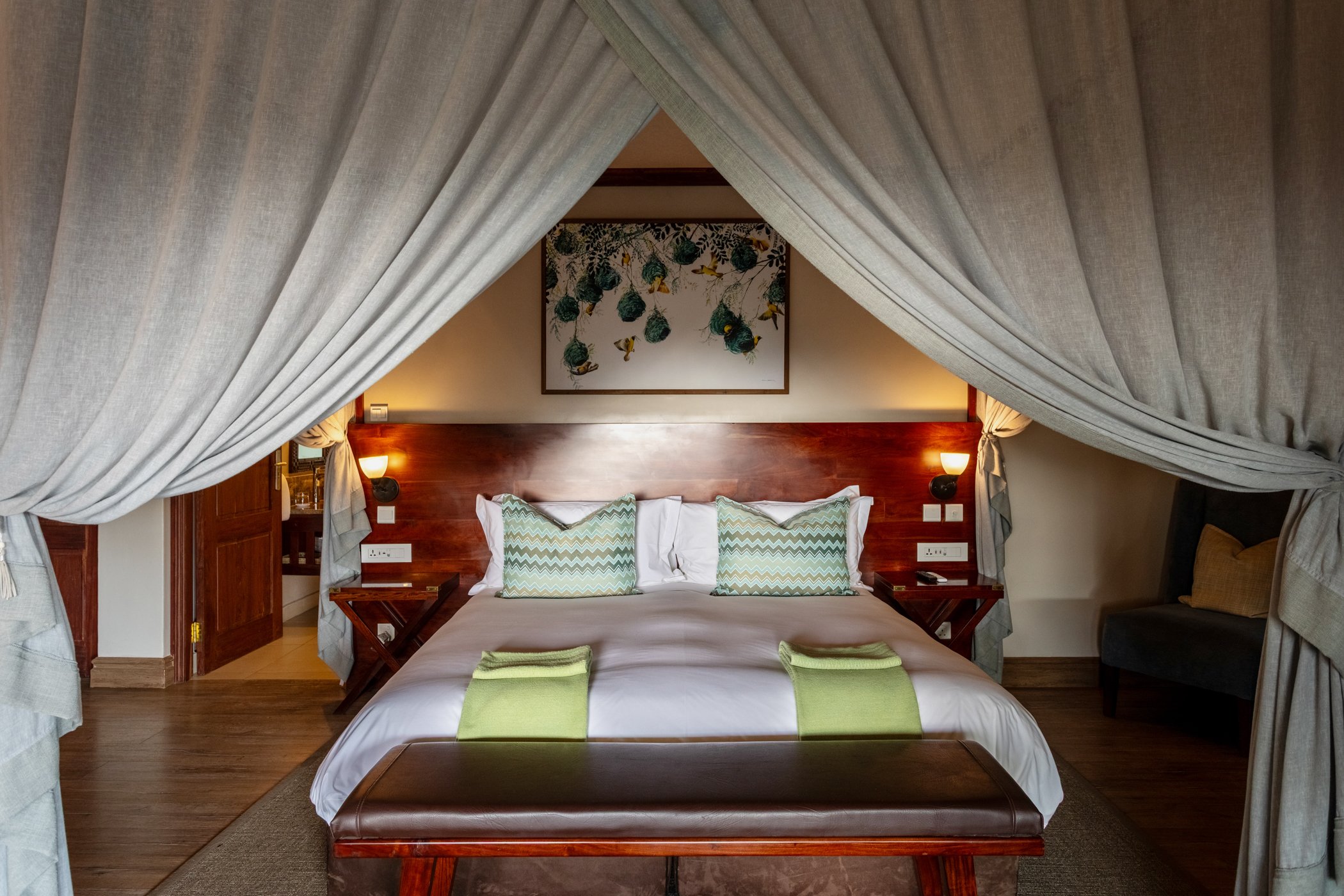 Ilala-Lodge-Accommodation-Strathearn-Suite-08.jpg