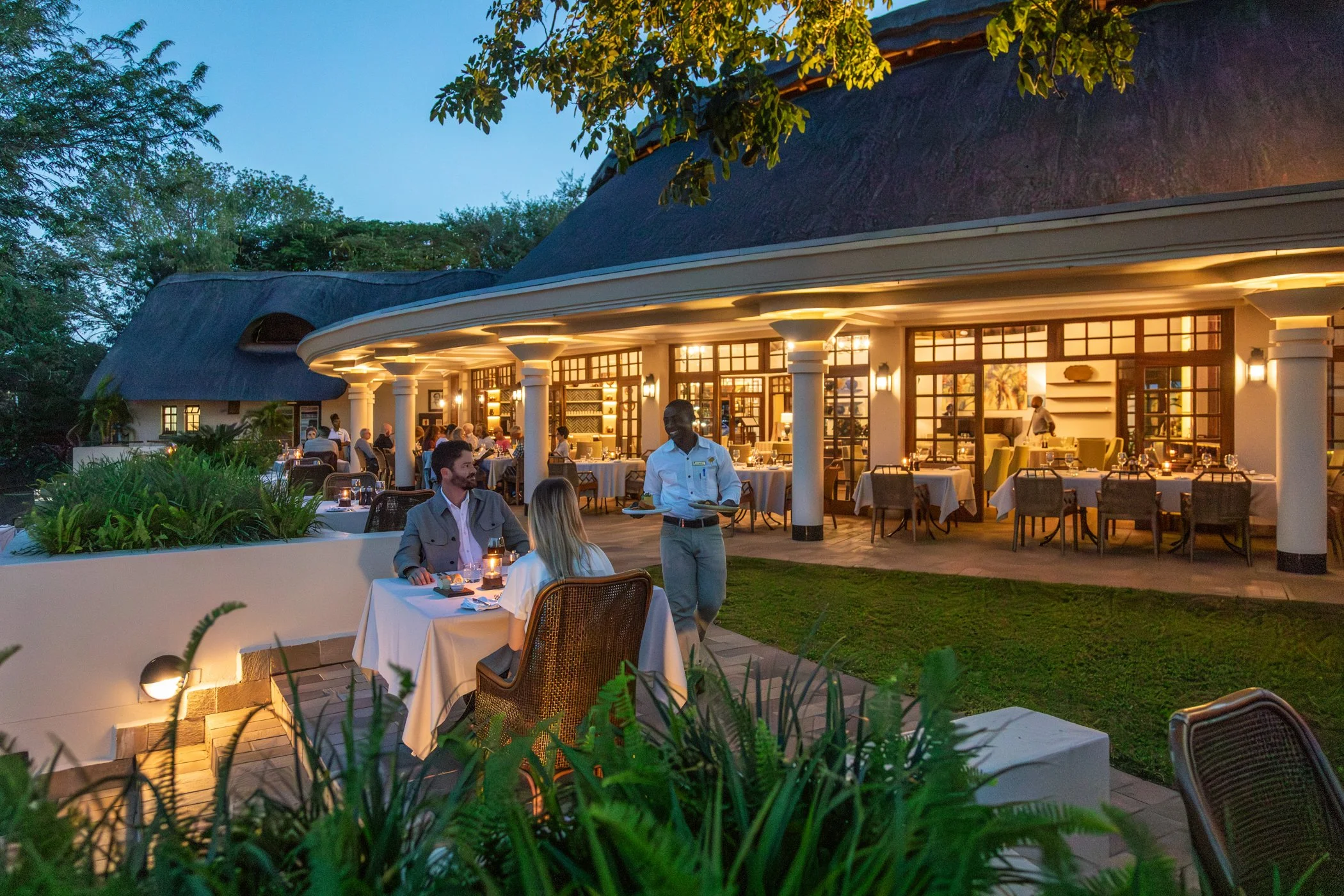 Ilala-Lodge-Dining-3-Dinner-19.jpg