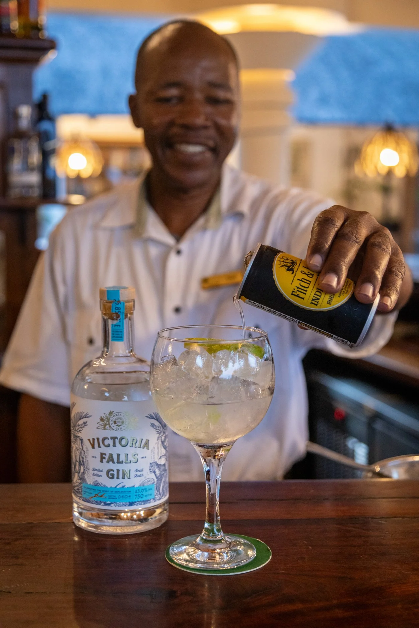 Ilala-Lodge-Facilities-Poolside-Bar-05.jpg