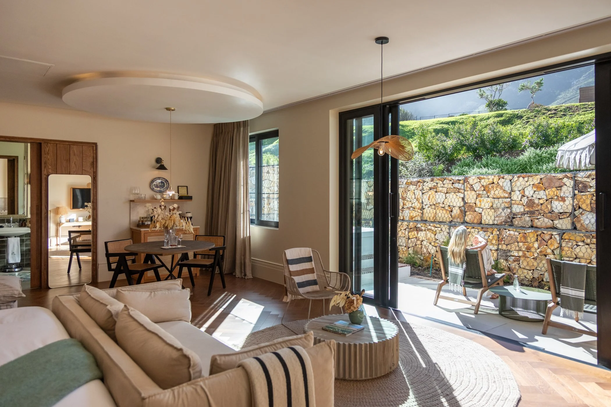 Alexander-Estate-Luxury-Spa-Suite-011.jpg