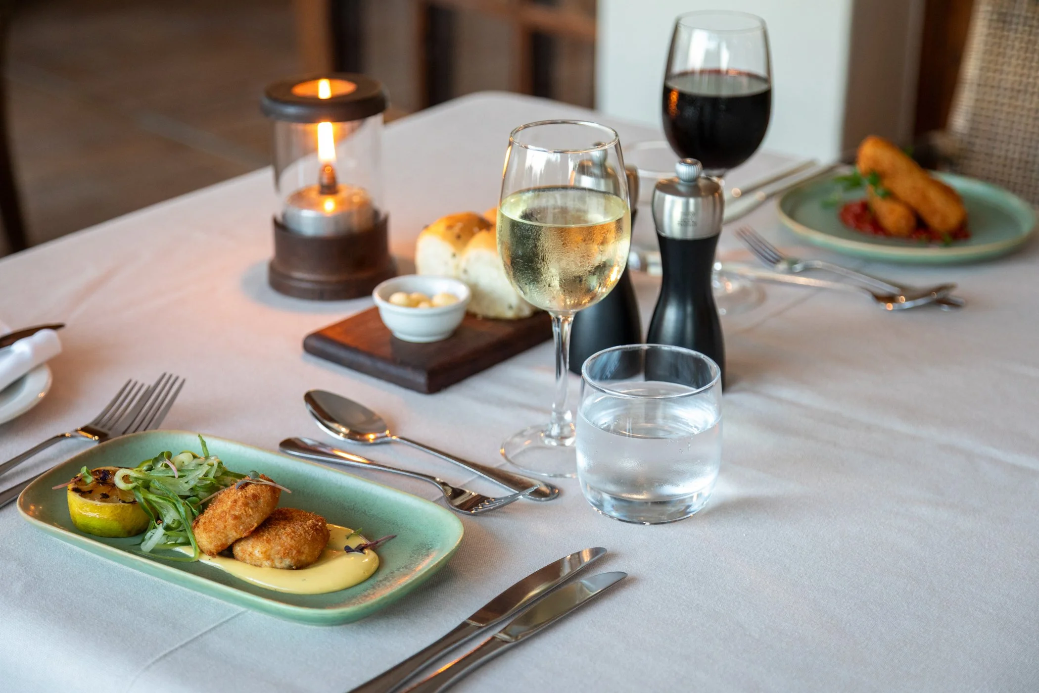 Ilala-Lodge-Dining-3-Dinner-09.jpg