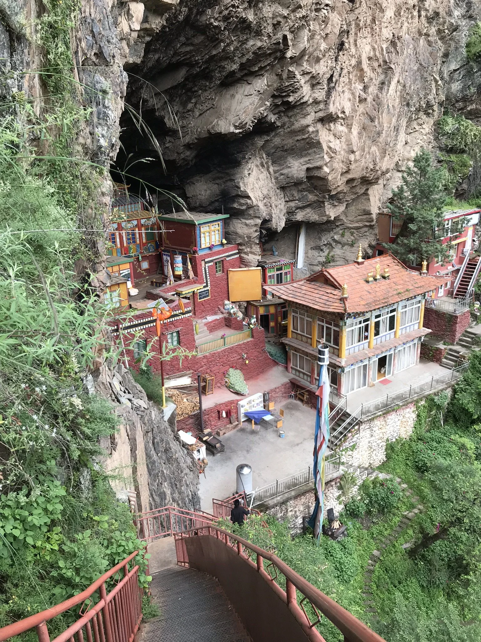 Vairocana Cave, Kham