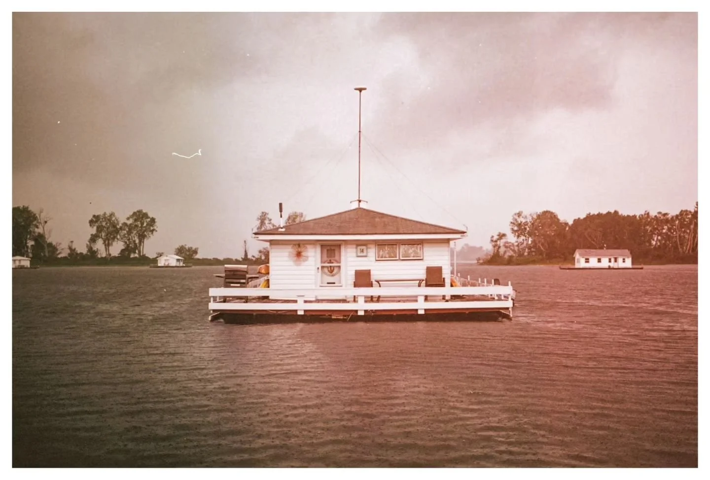 In this economy, ^^^ this is the goal.

There's houseboats that line the coves at Lake Erie.  It's marvelous to be that outside of people.  Wanna see me?  Get in the boat.

📸