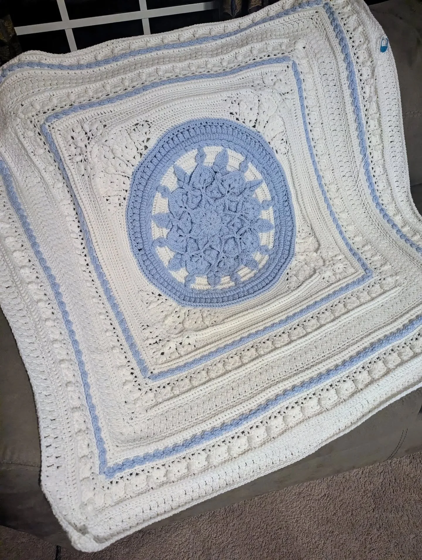 5-6 more rows, ran out of yarn boo!
#mashup #hookedonchristmas #thingiemabob