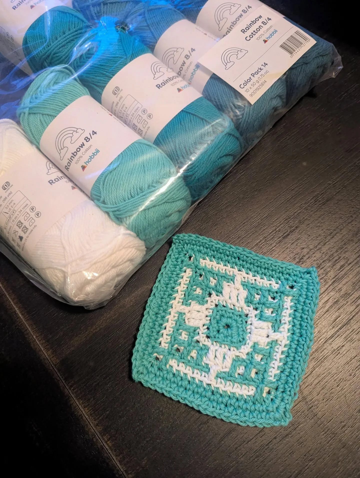 Trying mosaic crochet!  #mieliepapmosaic