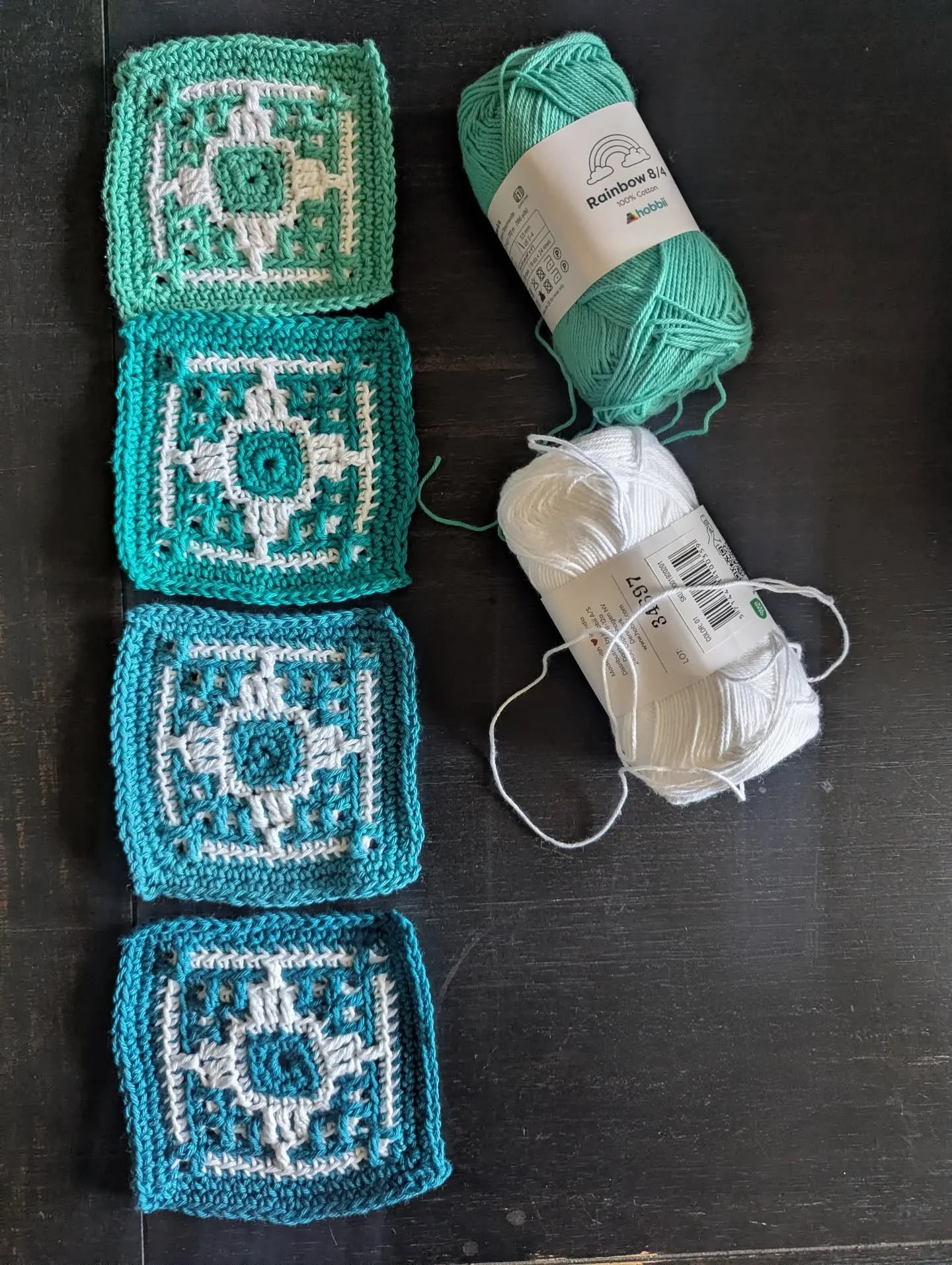 I like this a lot.  Gonna try some reverse ones. #mieliepapmosaic