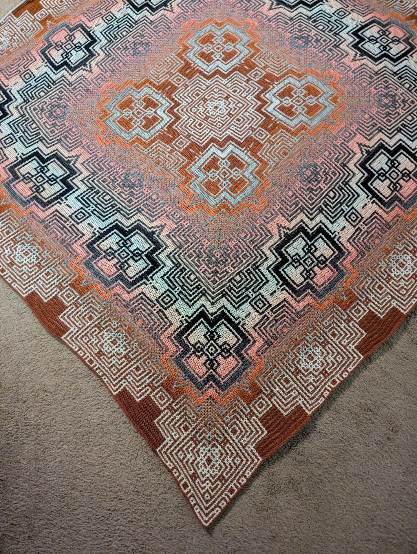 #kaleidoscope mosaic
row 164/187
over 70"