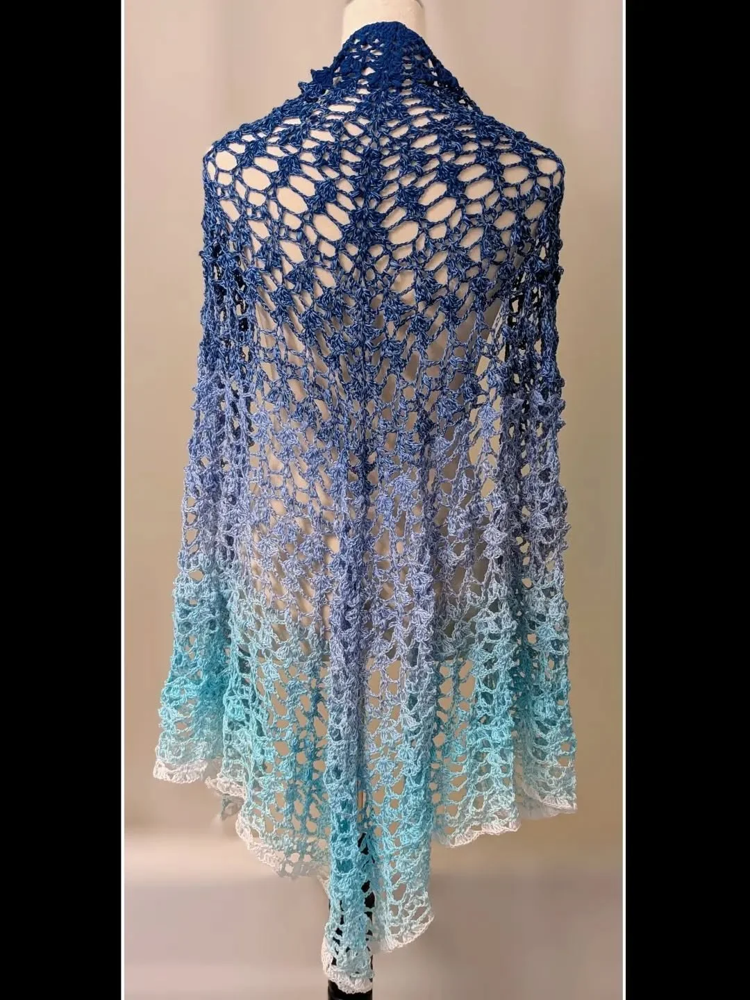 AVAILABLE!
Completed lacy shawl #farfalla by TSJ - TresowaneSzydełko - perfect to use up the rest of the icy blue shades yarn from Katee's Kaleidoscope Mosaic blanket
Same designer of the Queen of Hearts shawl!