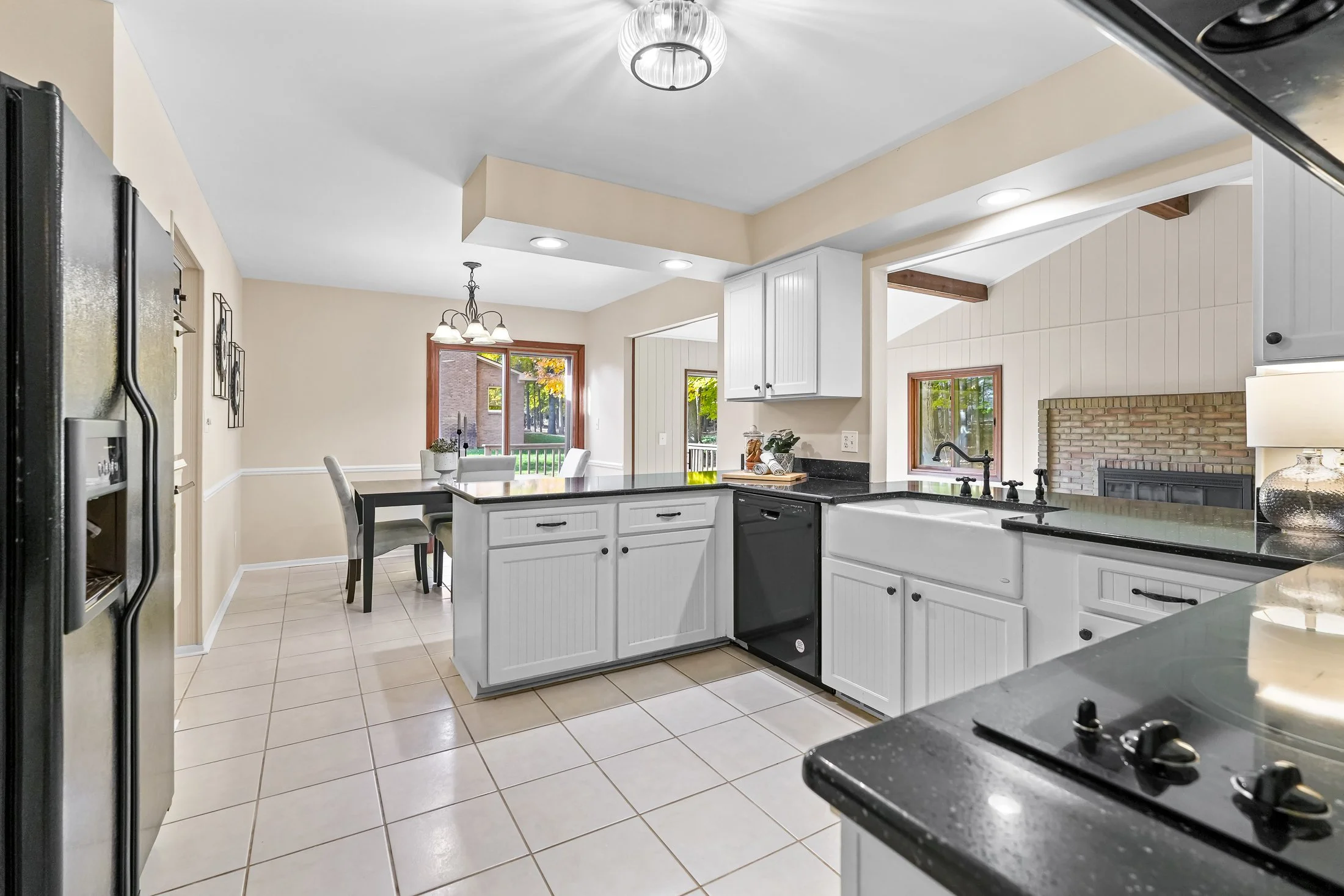 Copy of 10. Kitchen.jpg