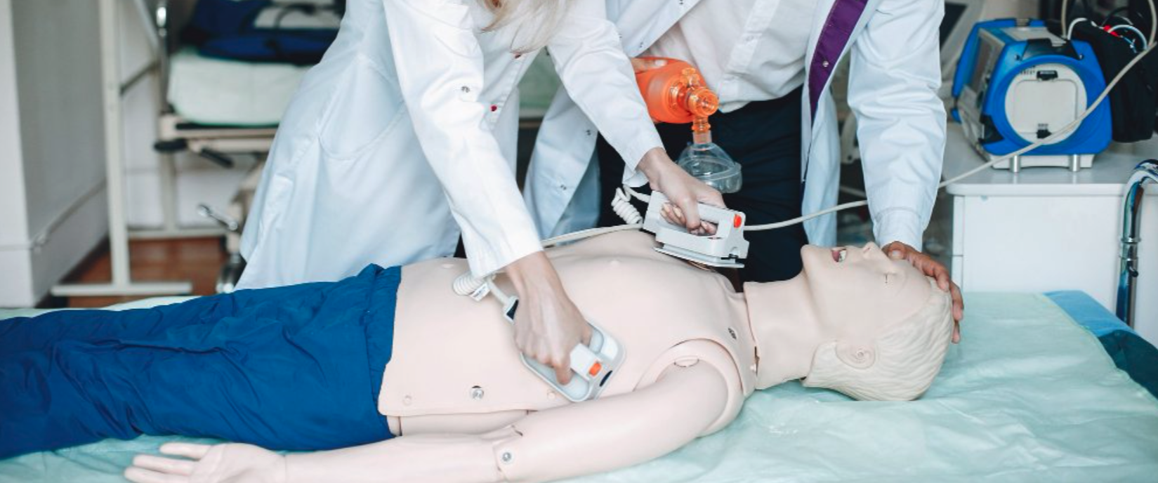 HLTAID015 Provide advanced resuscitation and oxygen therapy | Enhance ...
