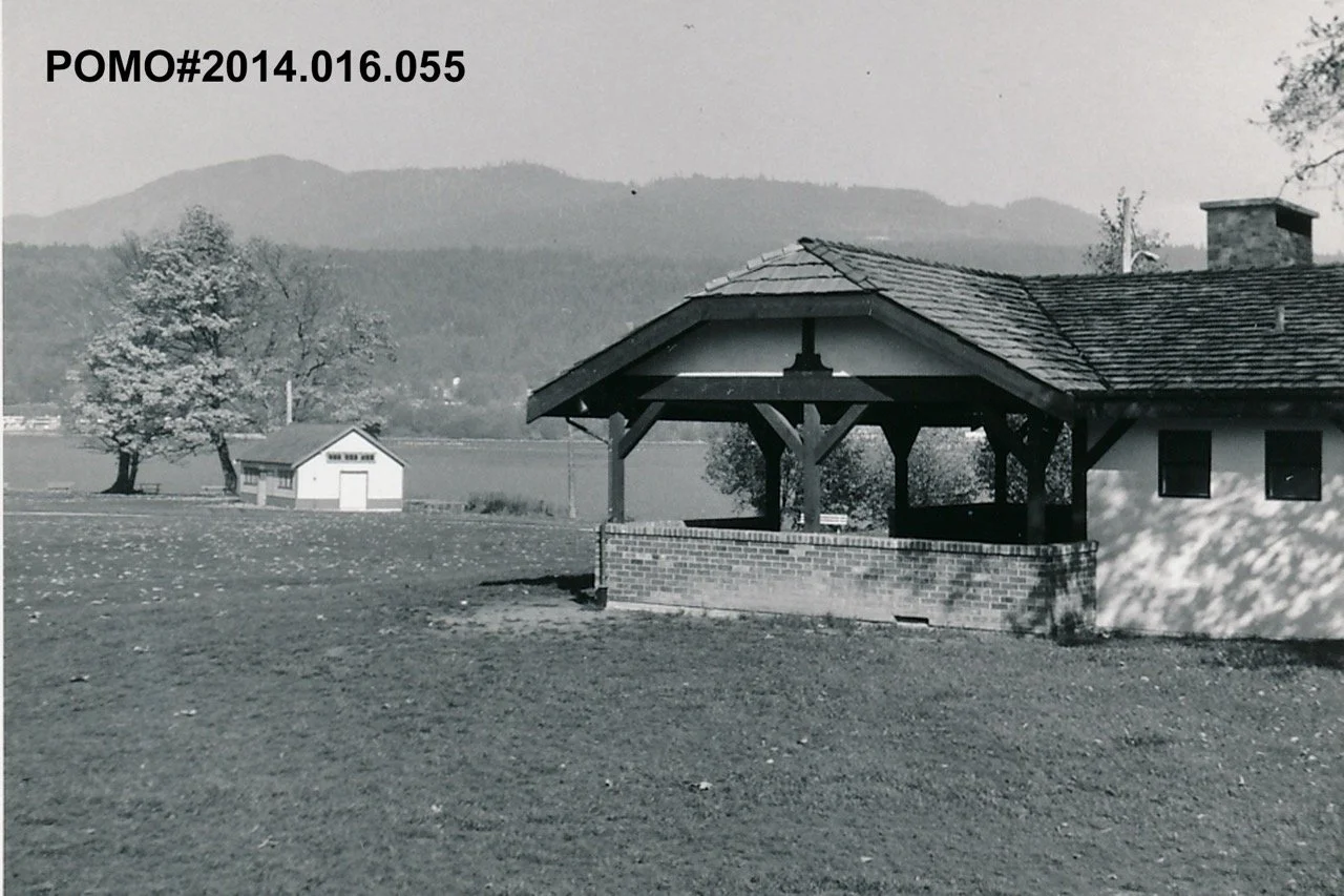 POMO# 2014.016.055
Rocky Point Park Pavilion. 1972.