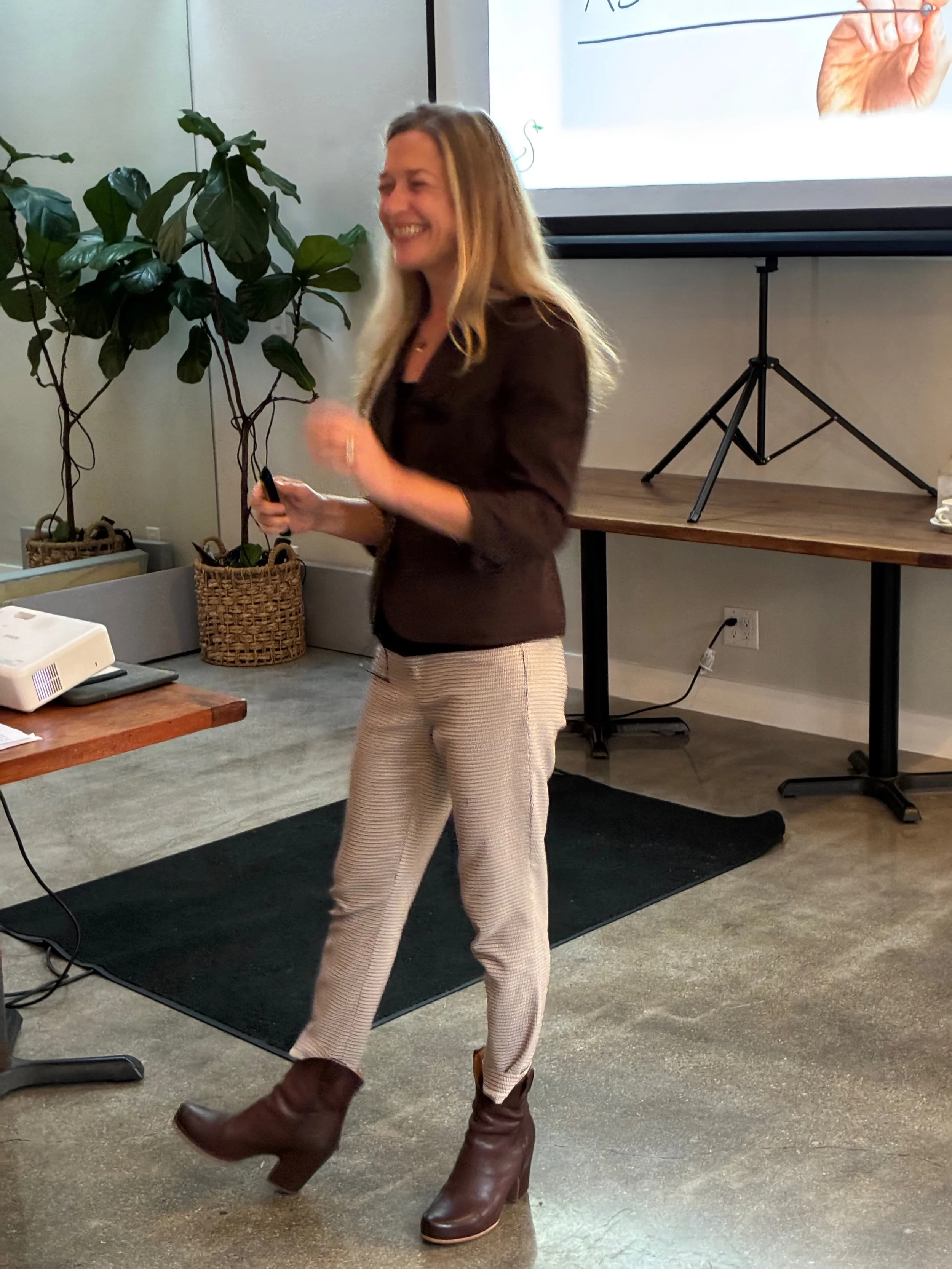 Hormones, Inflammation + Exhaustion – A Tea Talk at our Practice in Ventura