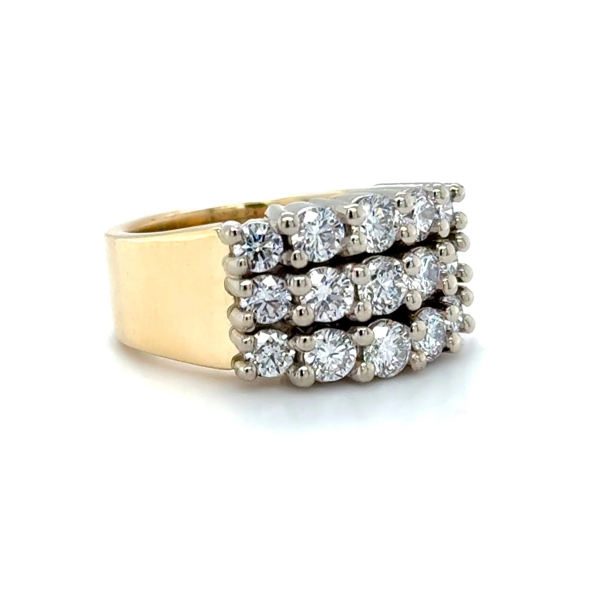 A petite finger size with lots of diamonds is always a fun combo, this wide claw set band is comfortable with tons of sparkle. ✨😍

 #JewelryDesign #Jewellery #MadeinHouse #YQL #UniqueDesign #TheGoldworks #OneofaKind #FamilyOwnedandOperated #Lethbrid