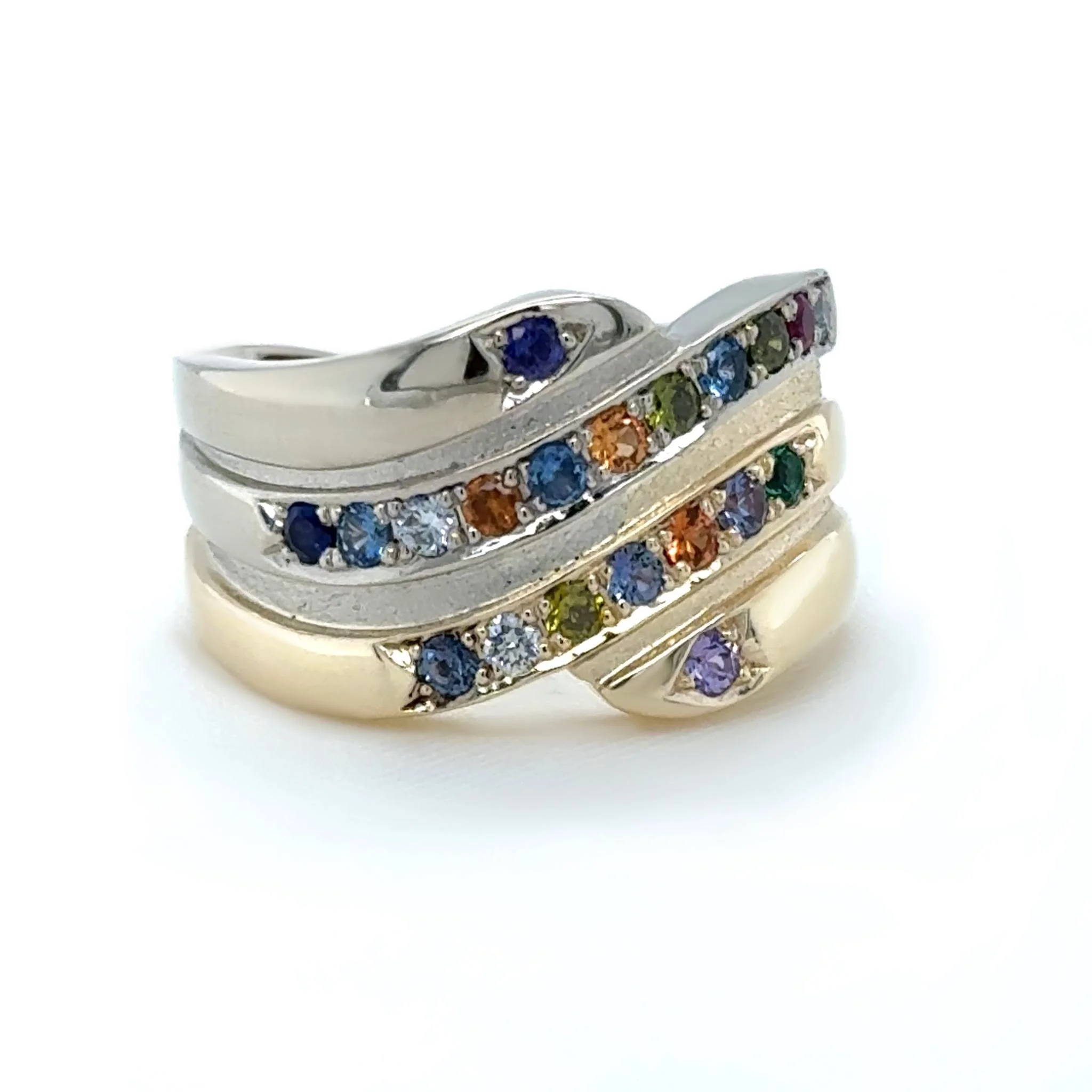 When two big families come together later in life, a family ring becomes such a meaningful way to represent all the kids. I can only imagine how full the house must feel during holiday gatherings.❤😁

 #QualityIntegrityCraftsmanship #CustomMadeJewell