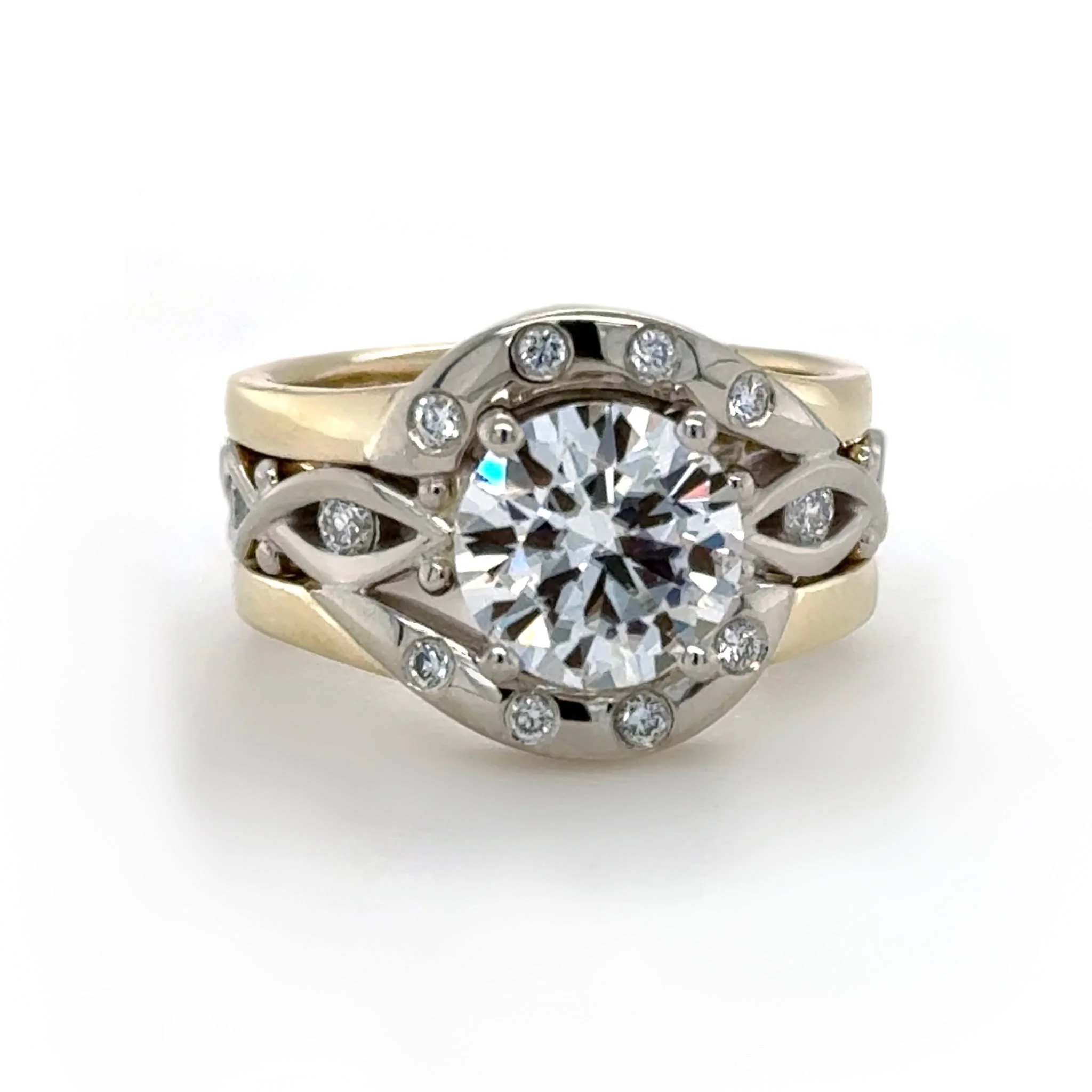 A little bit of his ring, a little bit of her style, and a whole lot of meaning. ✨💍

The inspiration for her ring came from his wedding band, carrying over the same design details to create a set that feels connected, intentional, and completely the