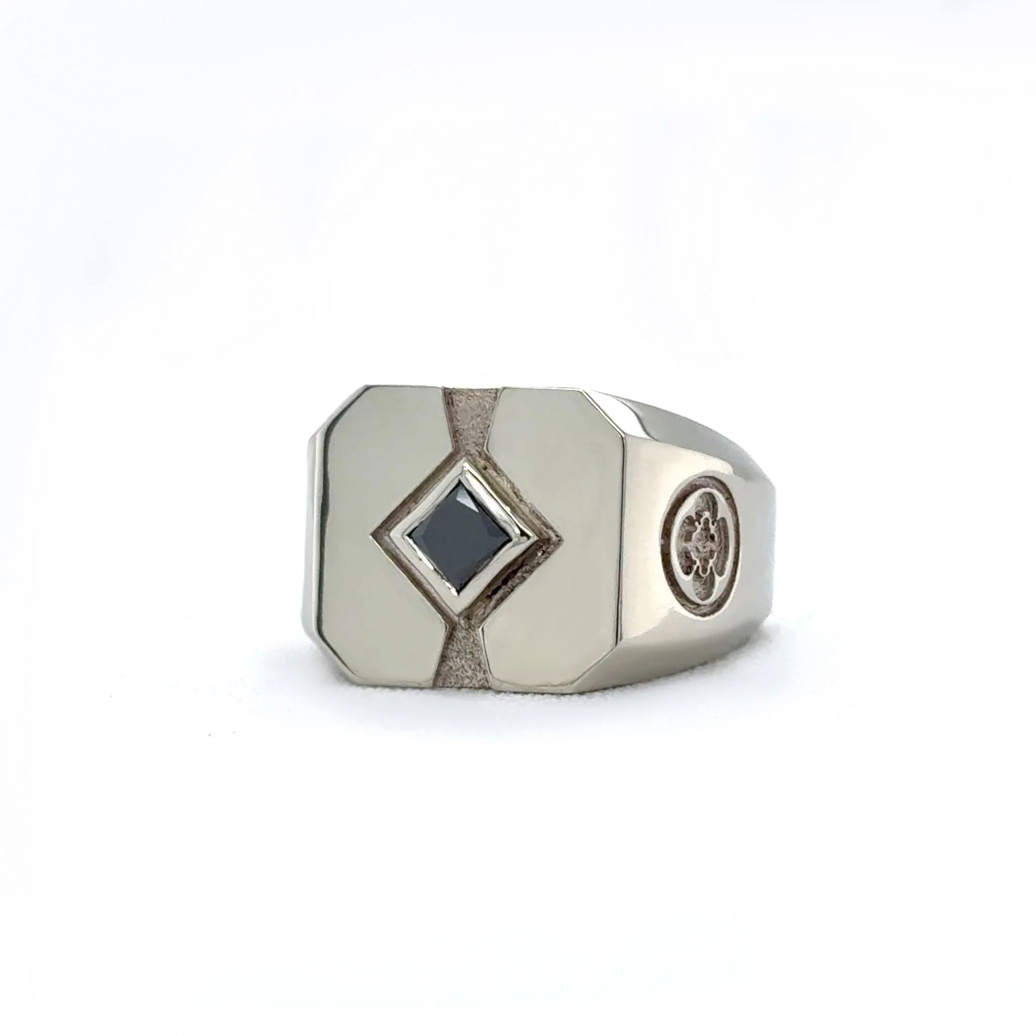 Men&rsquo;s wedding bands don&rsquo;t have to be boring. In fact, they don&rsquo;t even have to be bands. 😉

We love the trend of dressier, more styled men&rsquo;s rings being worn as wedding bands. If you&rsquo;re only going to wear one ring, it mi
