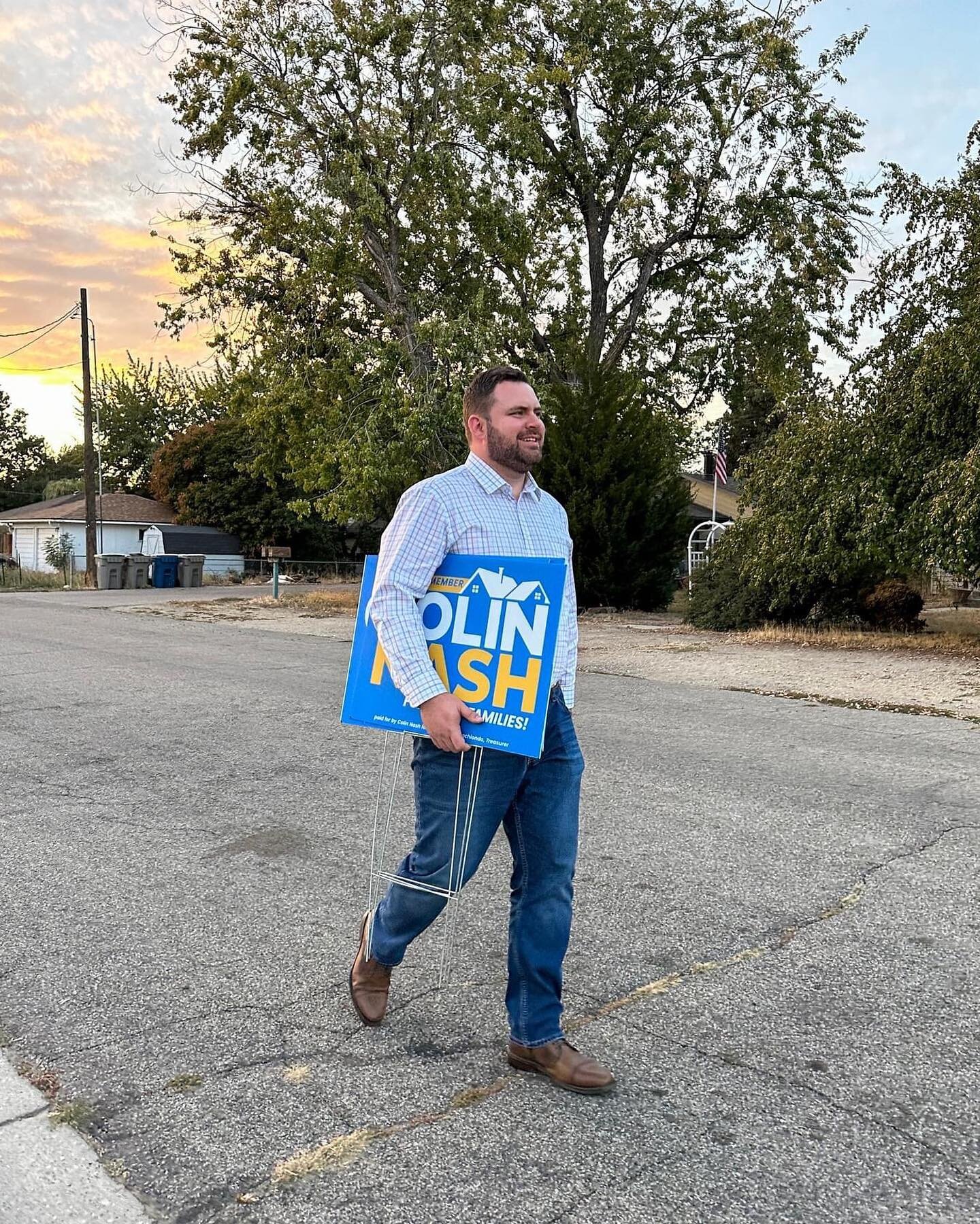 Our crew of volunteers are making their way around, picking up signs. You can help by dropping your Colin Nash yard sign (or any Colin Nash sign you see on the side of the road) off at 1348 S. Vista Ave.

Thank you!